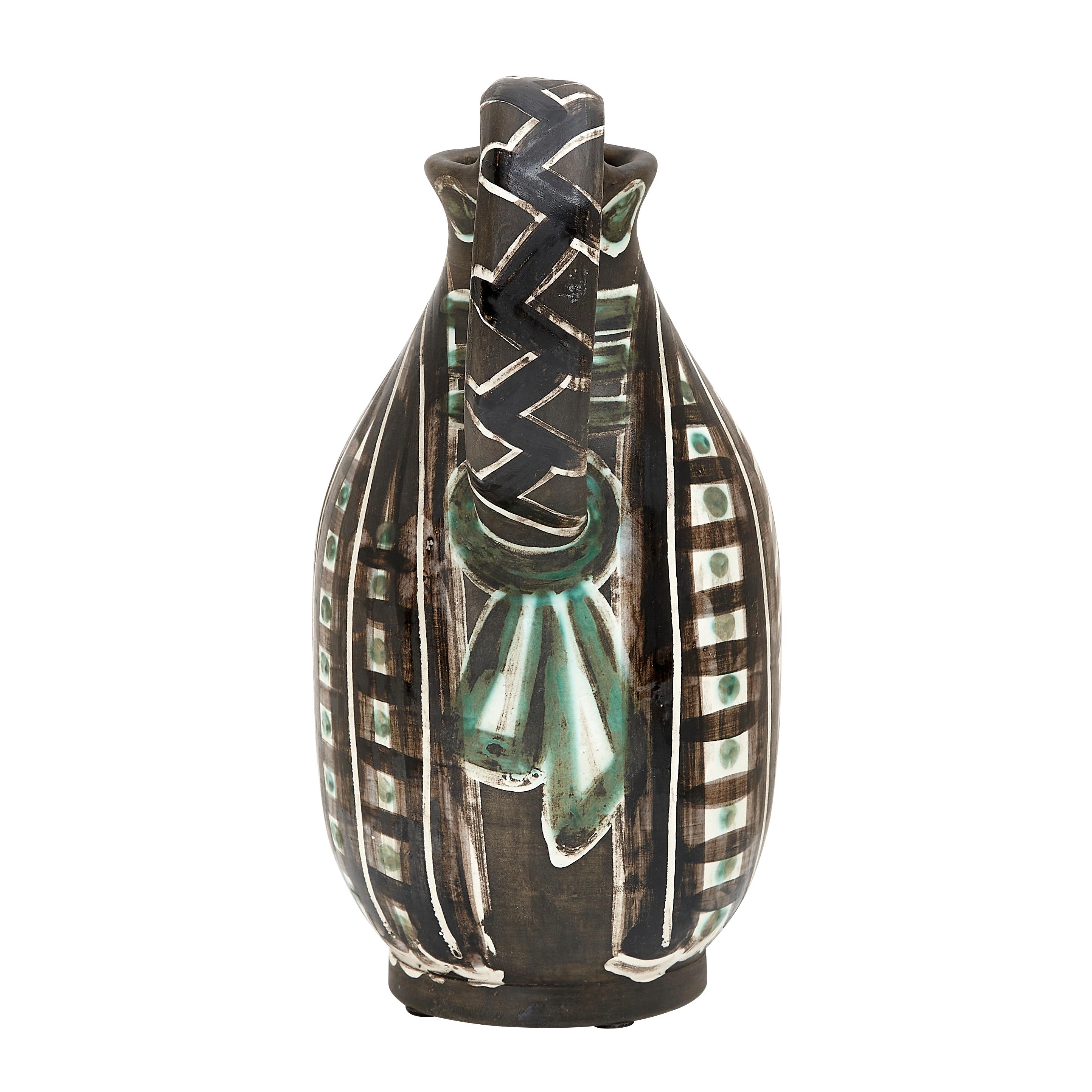Pablo Picasso 'Femme du barbu' (A. R. 193) Jarra Madoura 1953 en venta 3