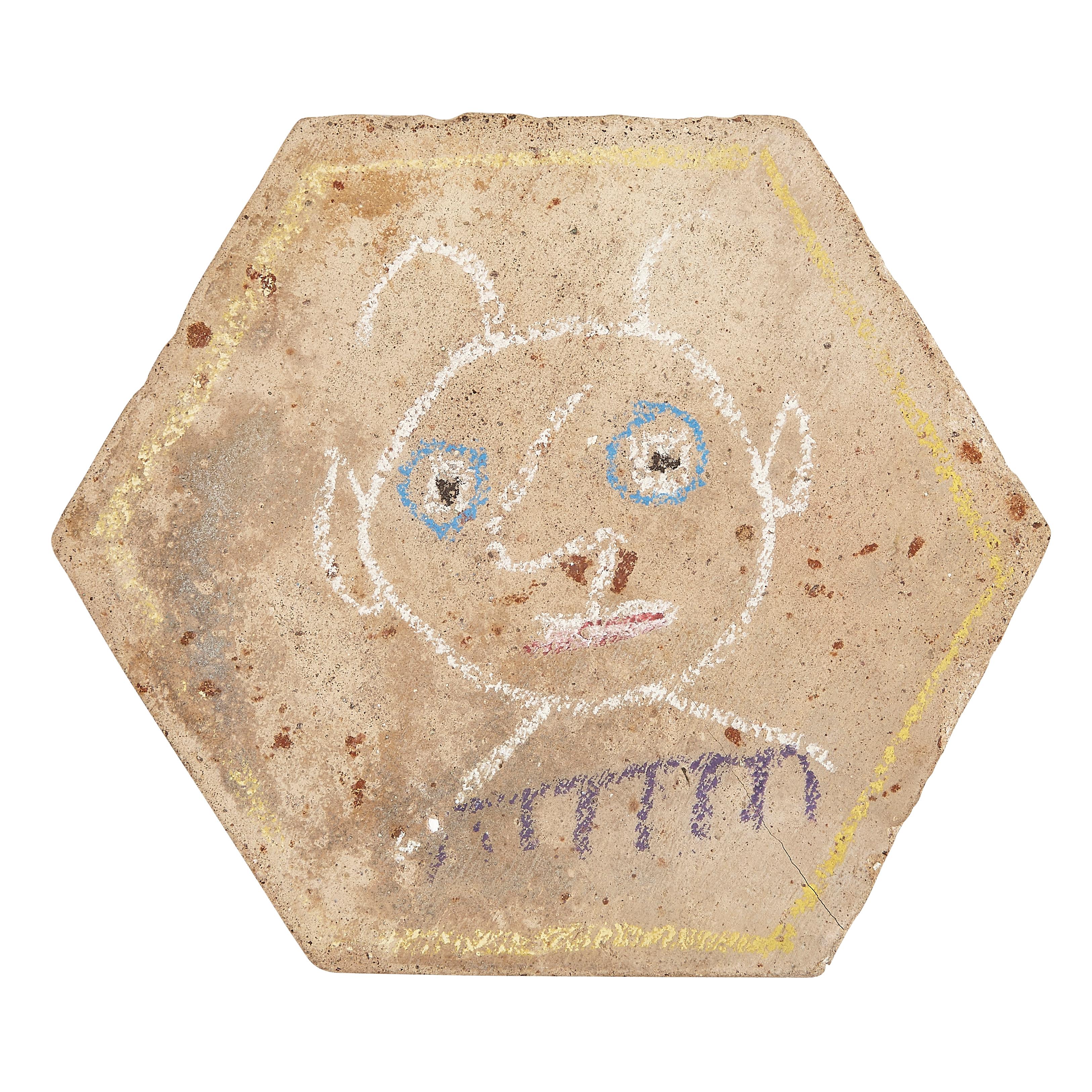 PABLO PICASSO (1881-1973) 
Tête de faune (Einzigartig)

Wachsmalkreide auf Keramik; Tomette (Bodenfliese). Dieses Werk ist einzigartig. Claude Picasso hat die Echtheit dieses Werks bestätigt.

Provenienz: Marina Picasso