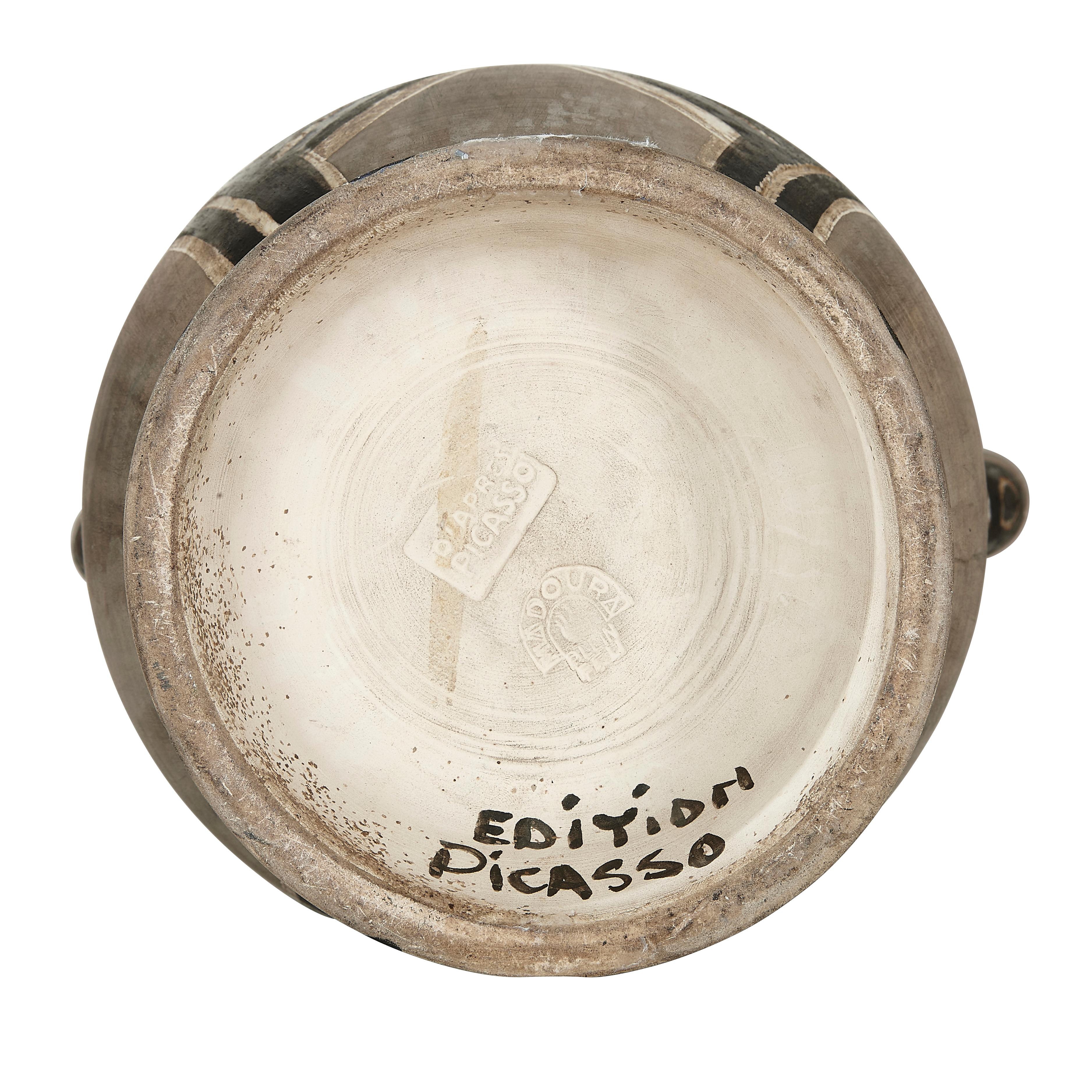 Vase Madoura 1953, Pablo Picasso « Vase deux anses hautes » (A. R. 213) en vente 5