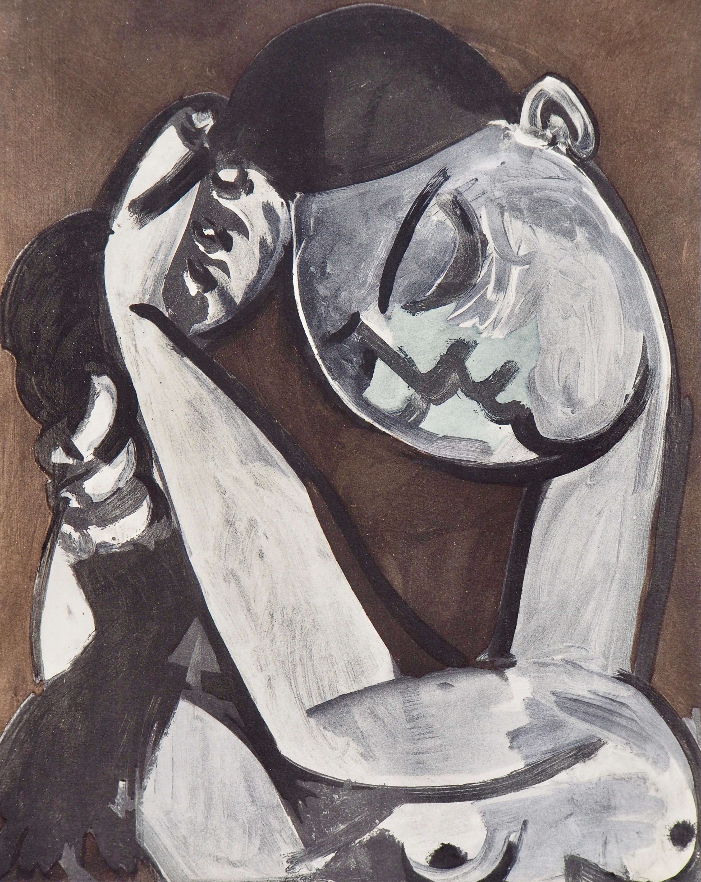 Picasso, Femme se coiffant, Société internationale d'art XXe siècle (after) - Print by Pablo Picasso