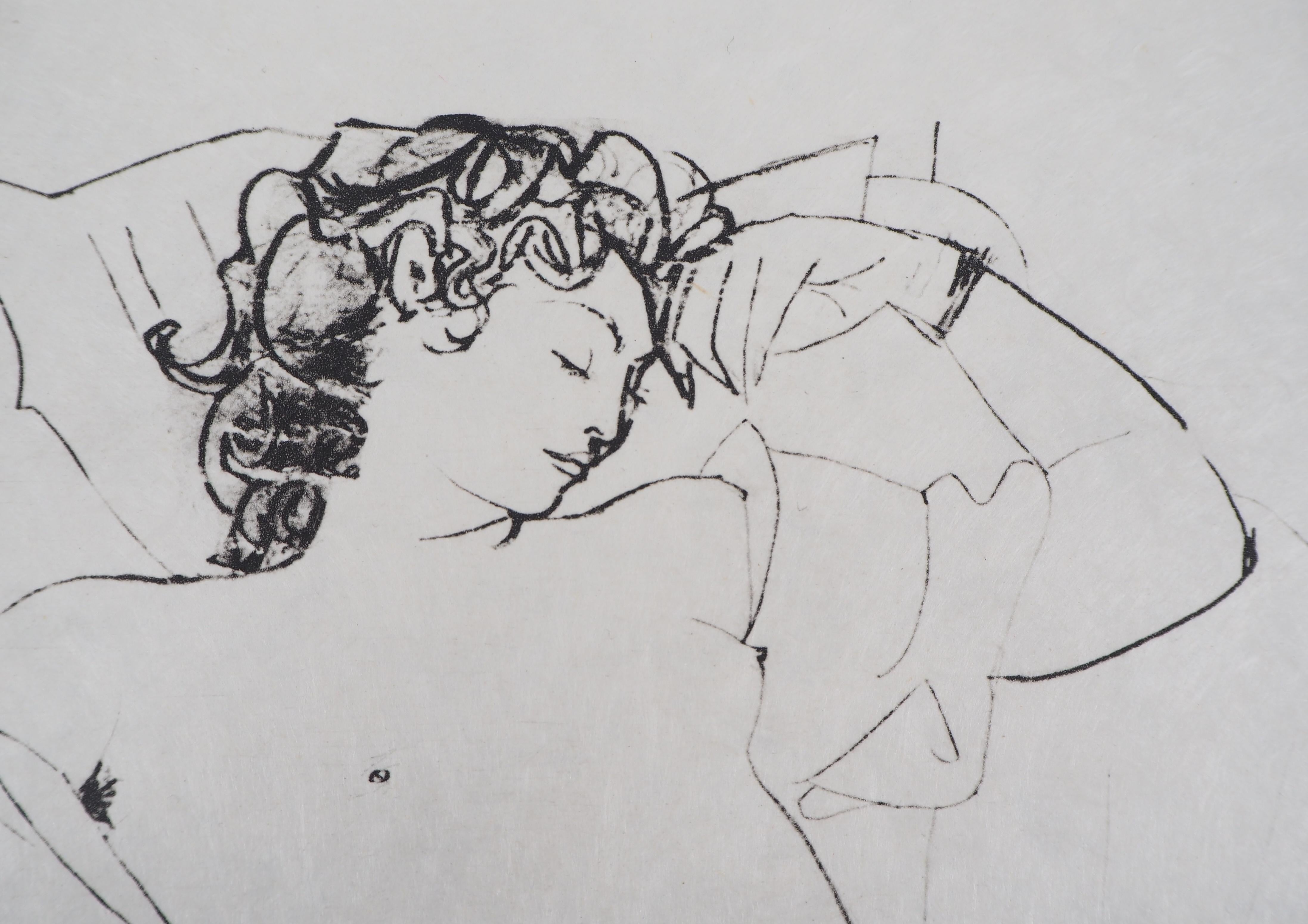 Femme endormie - Lithographie - Gris Nude Print par Pablo Picasso