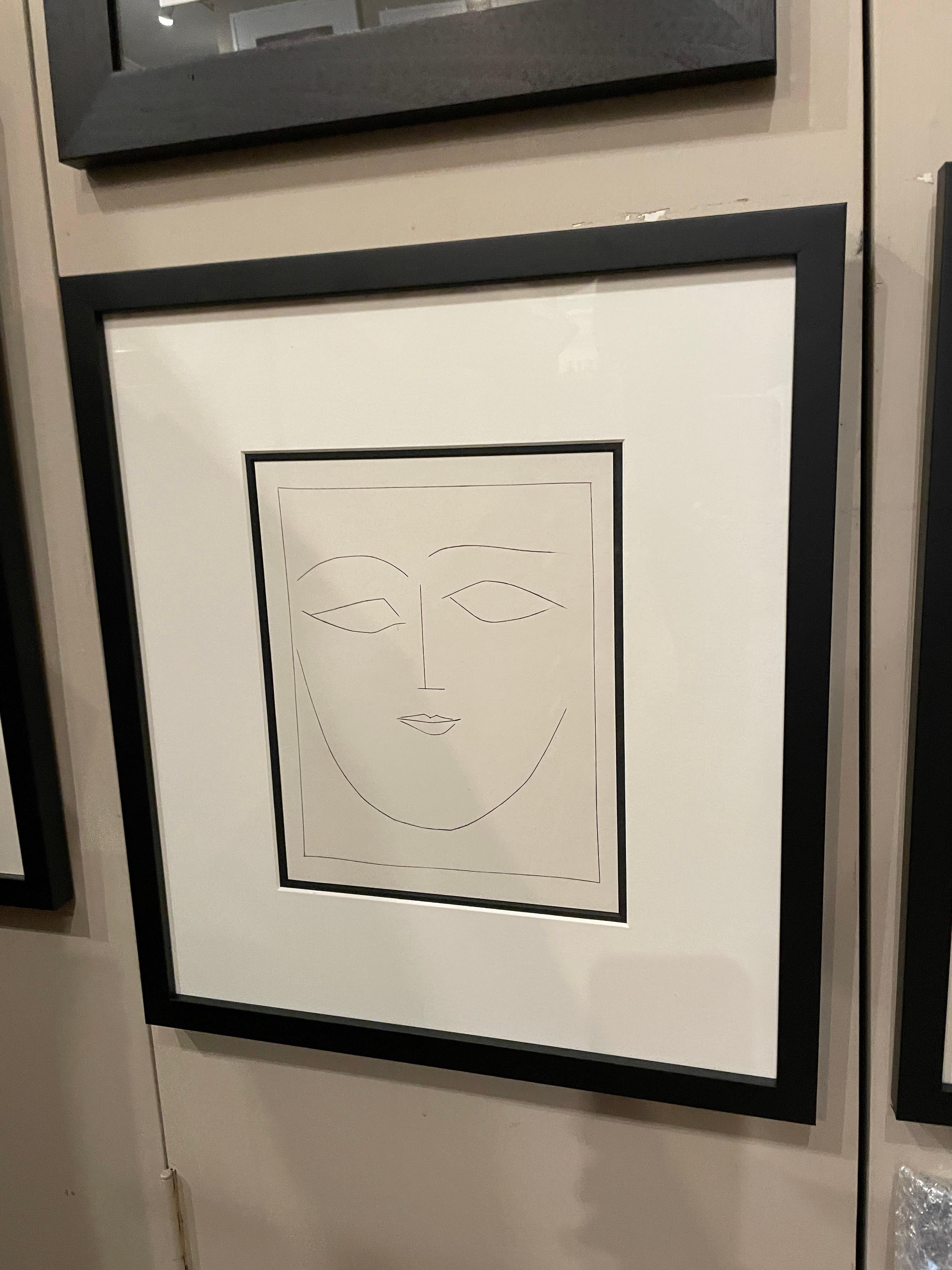 Artista: Pablo Picasso
Título: Cabeza cuadrada de mujer con labios carnosos
Cartera: Carmen
Soporte: Aguafuerte sobre papel Montval
Año: 1949
Tamaño de la edición: 289
Enmarcado Tamaño: 18 3/4