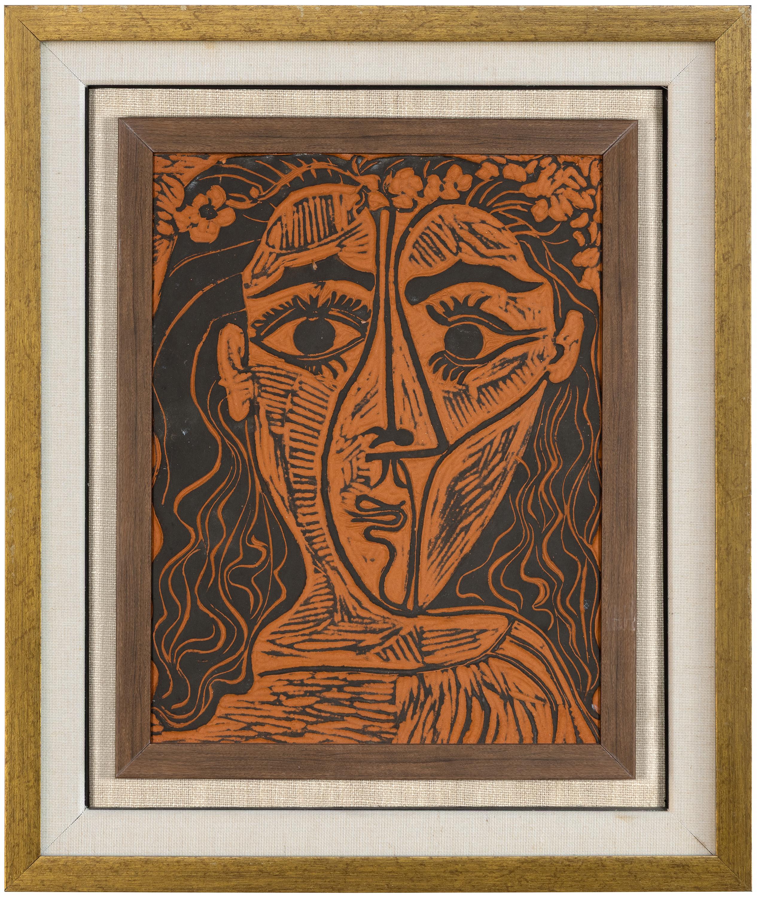 Tête de femme à la couronne de fleurs - Framed Terracotta Ceramic Portrait, 1964
