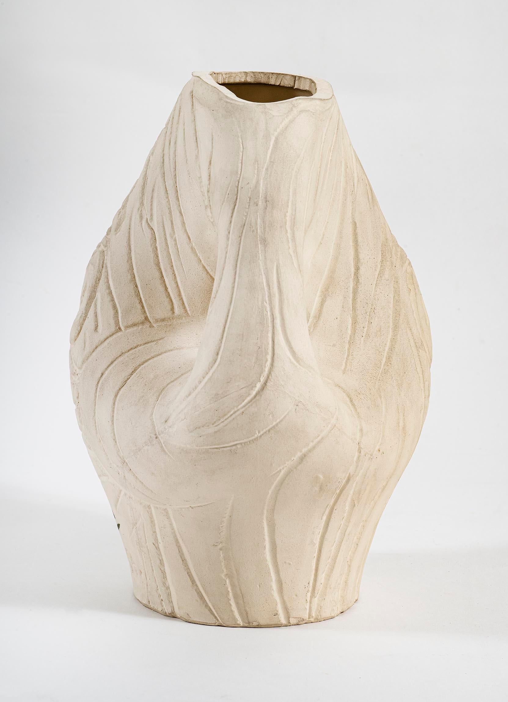 Tête de femme couronnée de fleurs (A.R. 236), Pablo Picasso, Céramique, Designs en vente 2