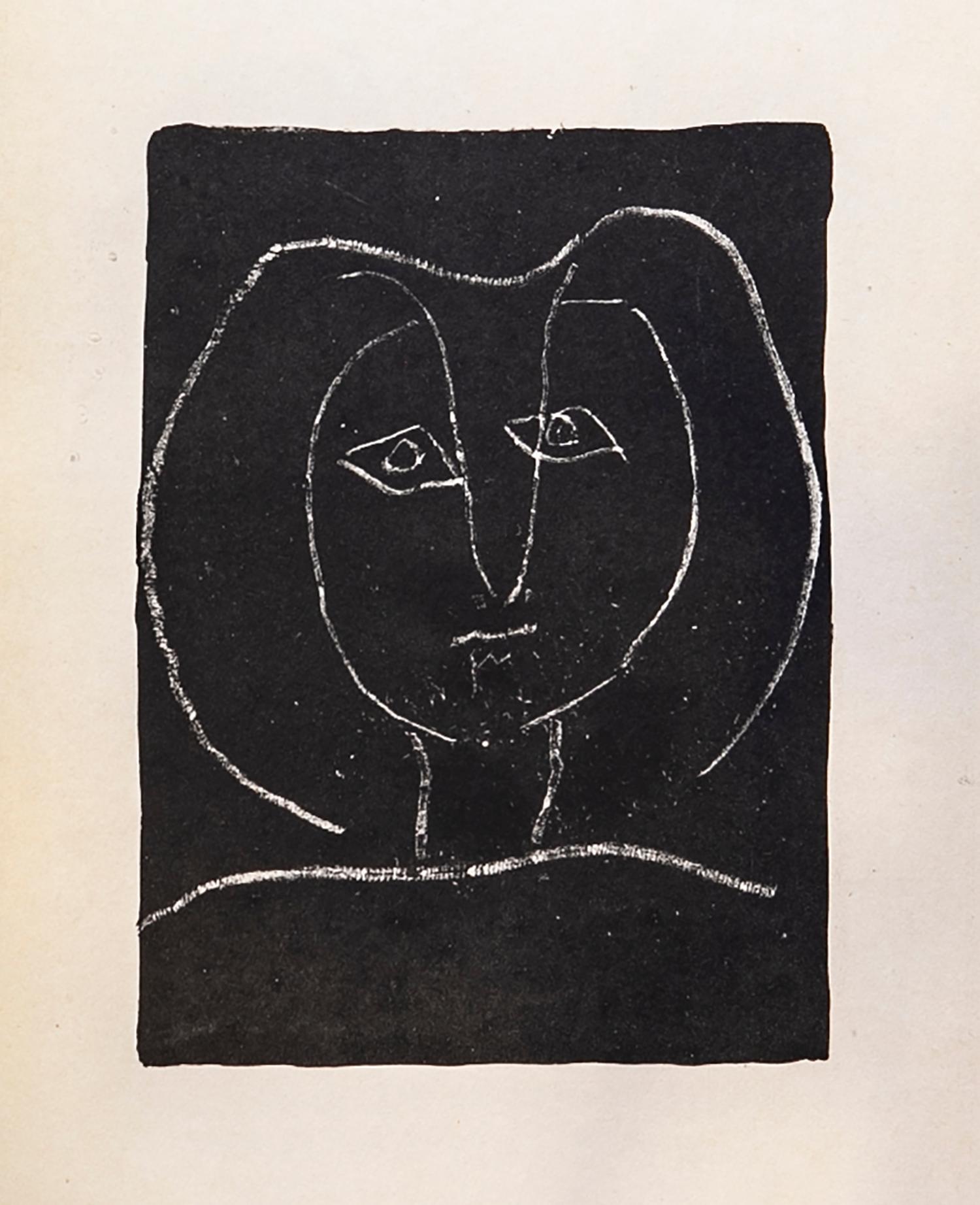 Tete de Femme Stylisee Fond Noir:: Lithographie in limitierter Auflage von Pablo Picasso 

Die Lithographie stammt aus Fernand Mourlots berühmtem Catalogue „Picasso Lithographe Volume I“:: das 1949 in Paris veröffentlicht wurde. 

Es wurden 1949