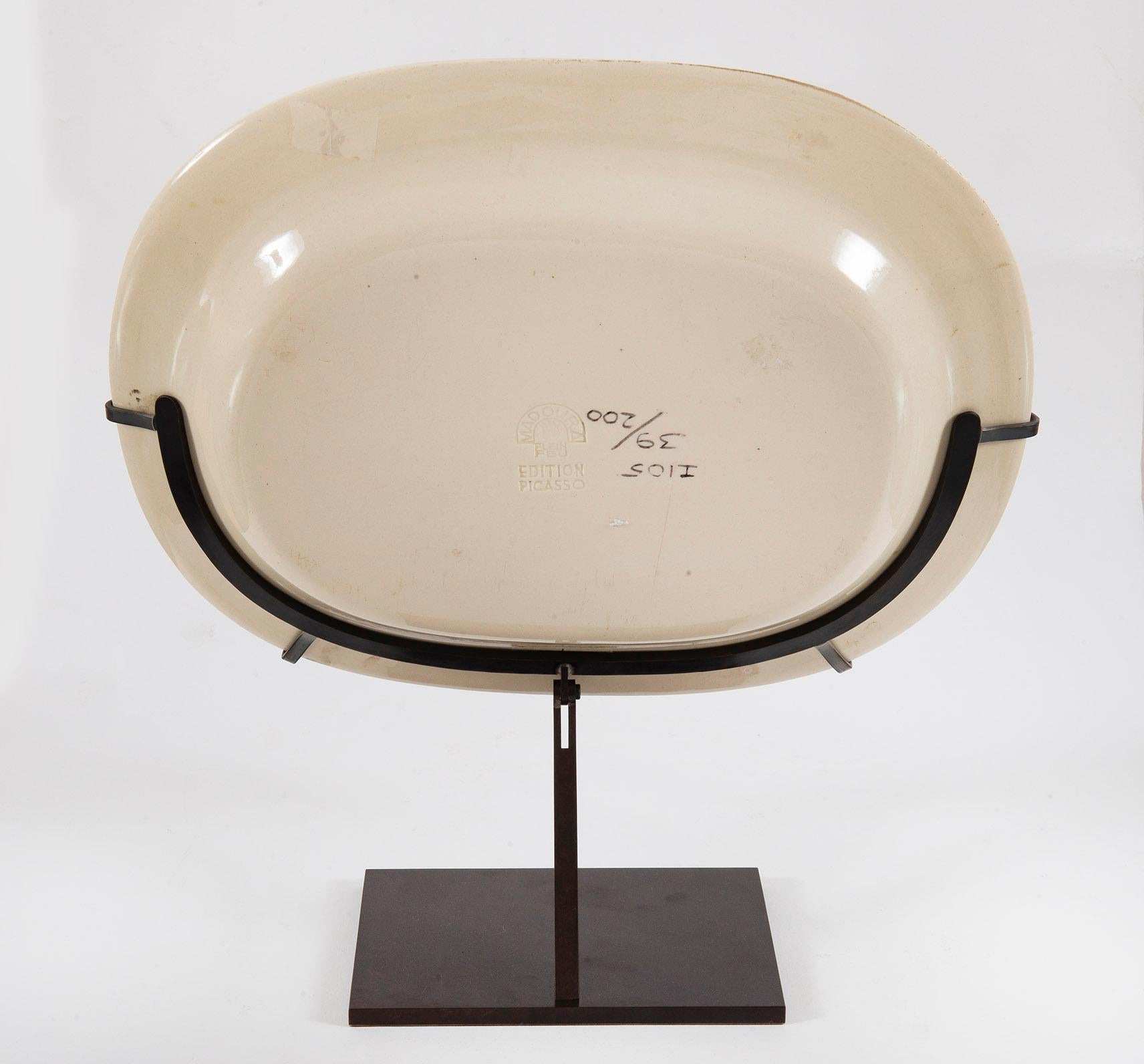 Visage noir moucheté, Pablo Picasso, Atelier Madoura, Diseño, Escultura, Cerámica en venta 1