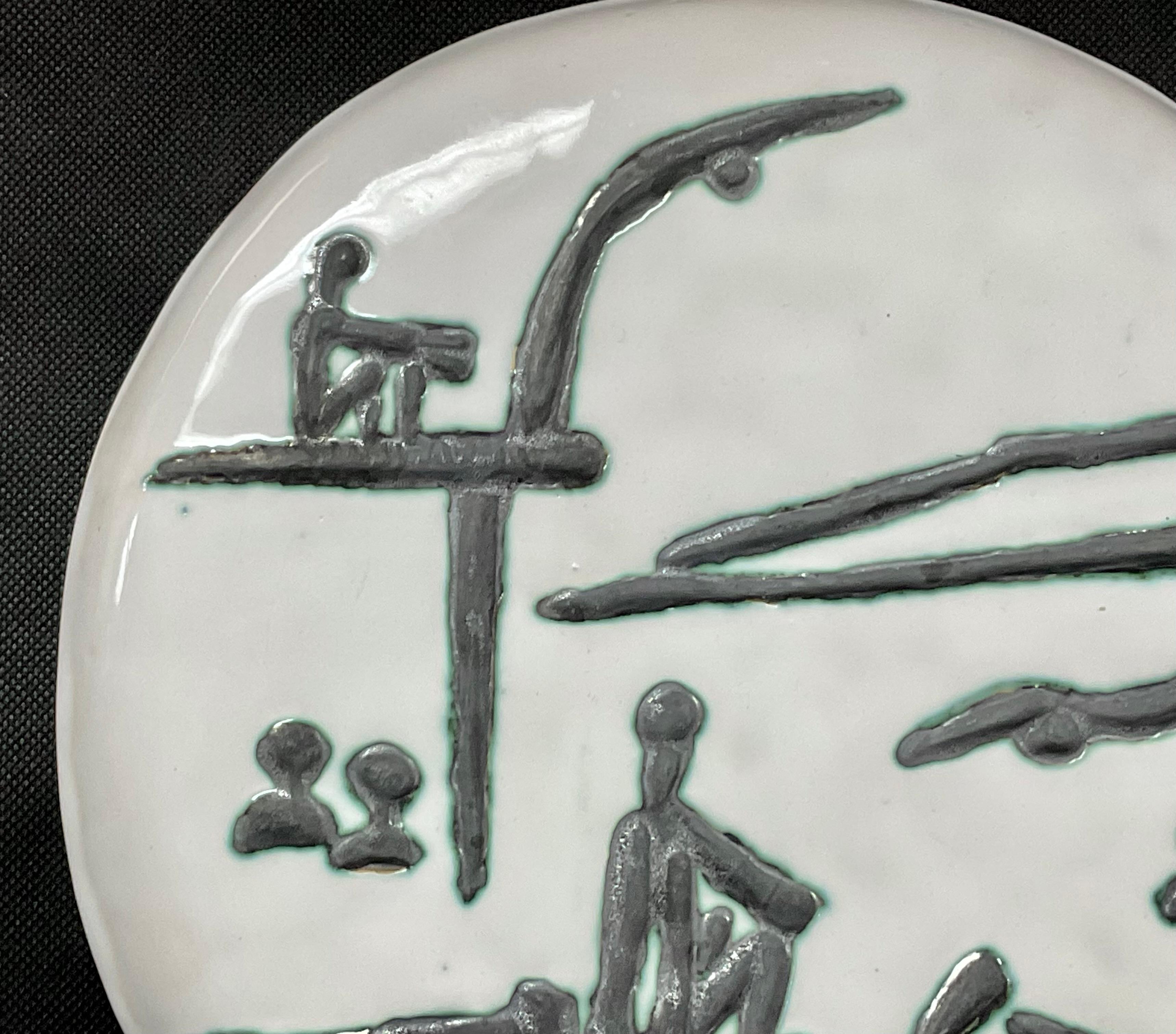 Céramique Pablo Picasso Scène de plage, 1956, Edition Picasso et Madoura en vente