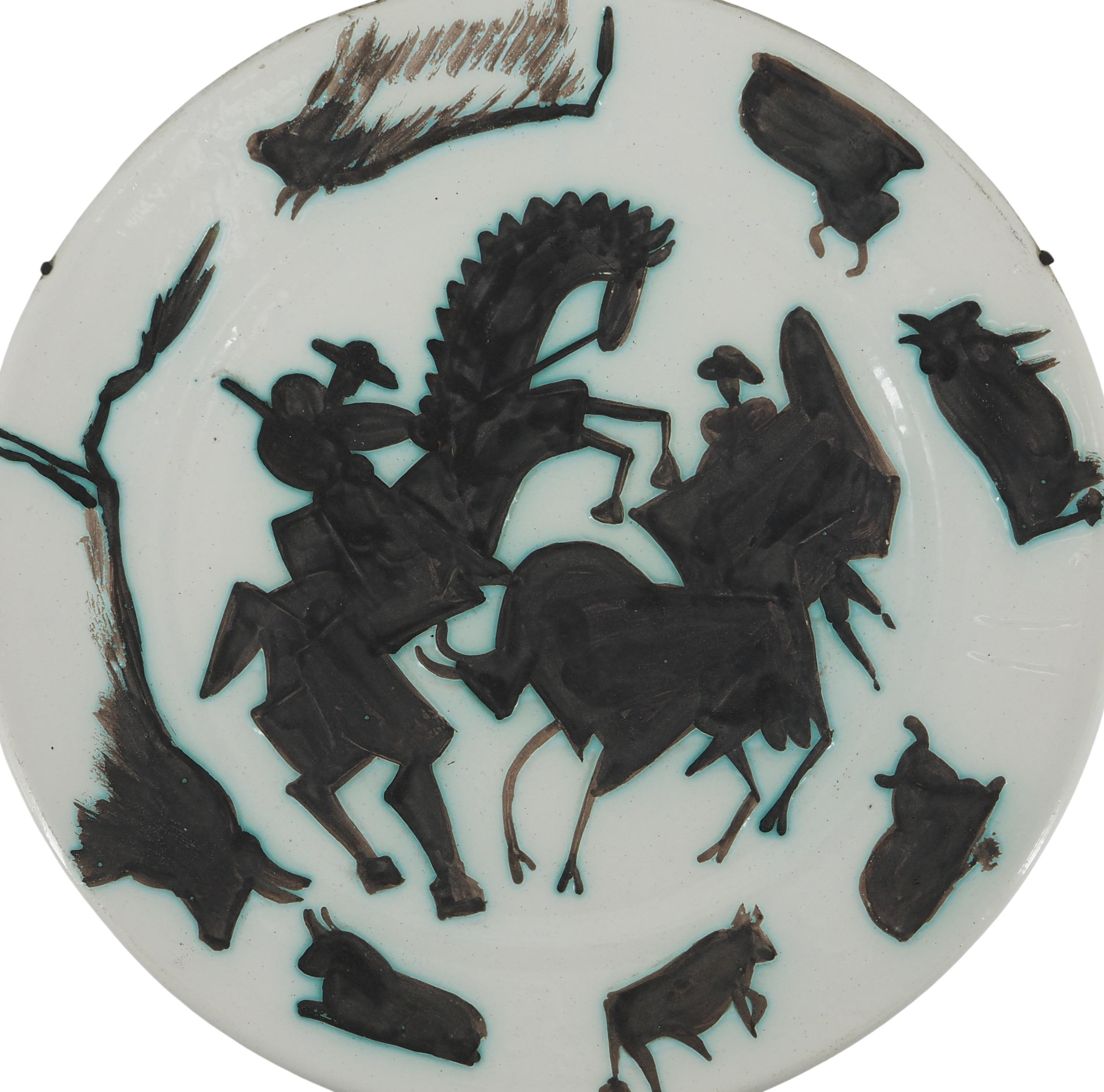 Corrida - Original Keramik MADOURA - Selten, nur wenige Probedrucke (Ramié #182) (Grau), Figurative Sculpture, von Pablo Picasso