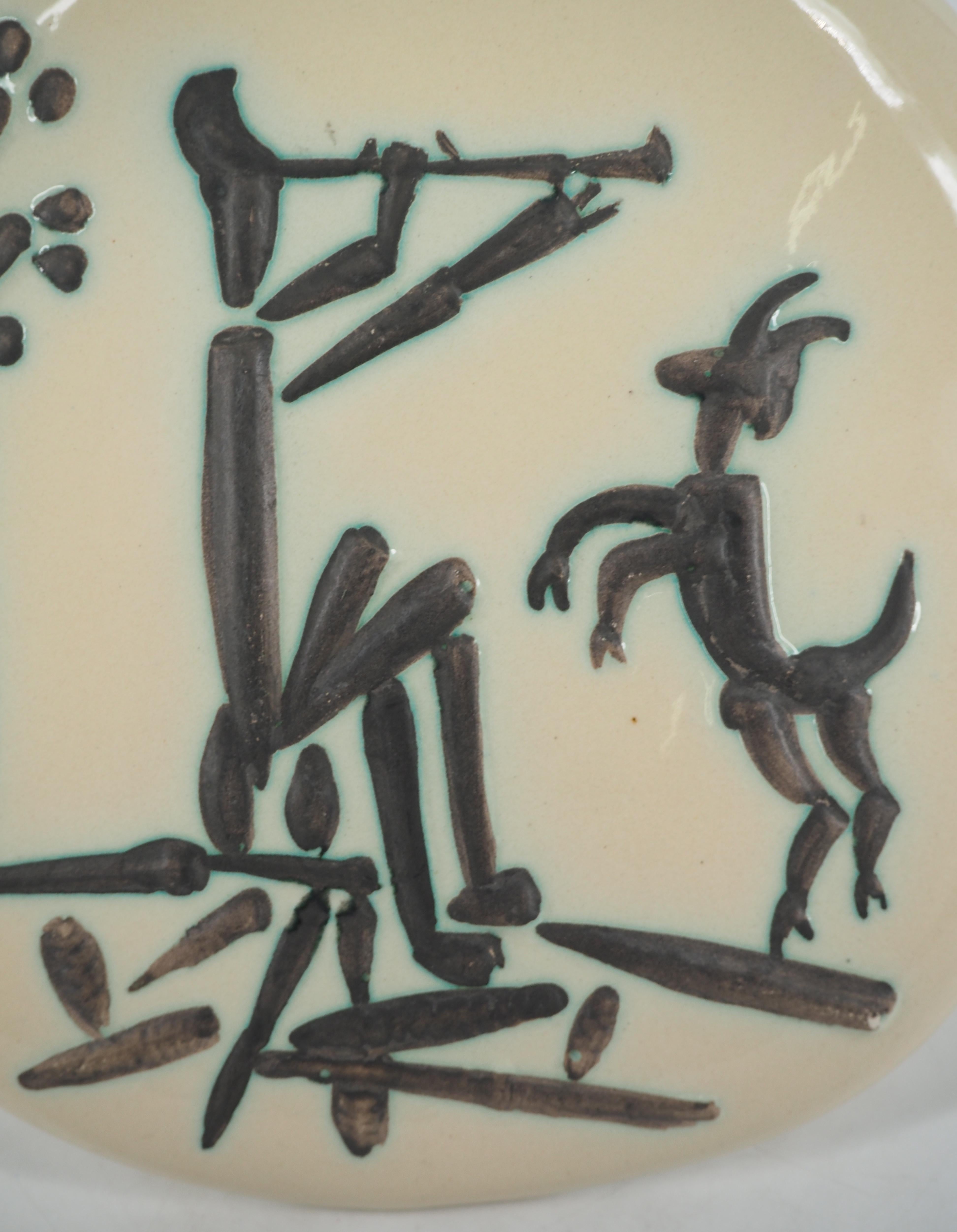 Joueur de flûte et chèvre - MADOURA originale en céramique - Edition de 450 (Ramié #382) - Moderne Sculpture par Pablo Picasso