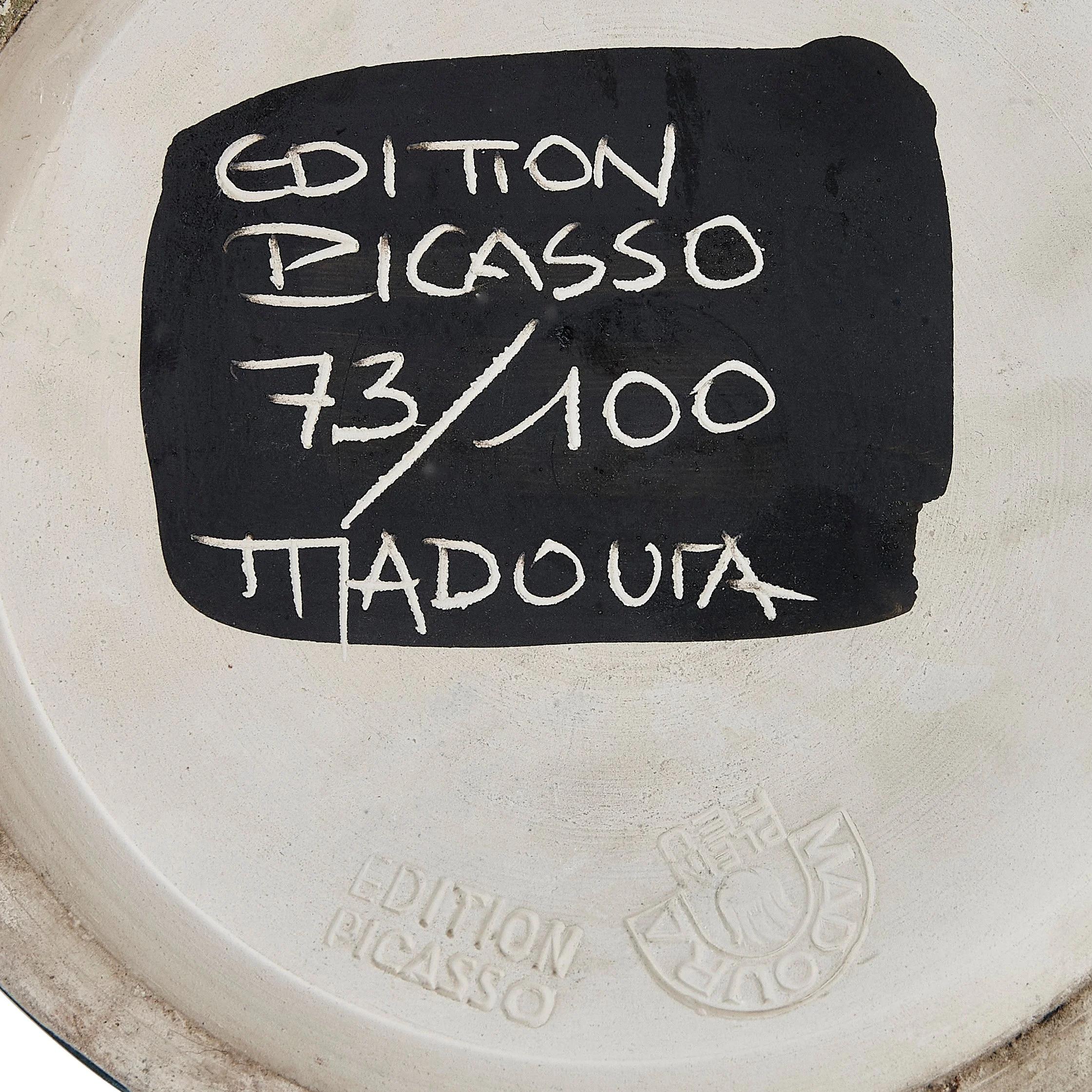 Pablo Picasso 'Vase aztèque aux quatre visage' A. R. 402 2