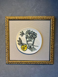 Pablo Picasso, Plate, " Bouquet à la pomme " (Bunch with Apple), 1956 A.R. 307