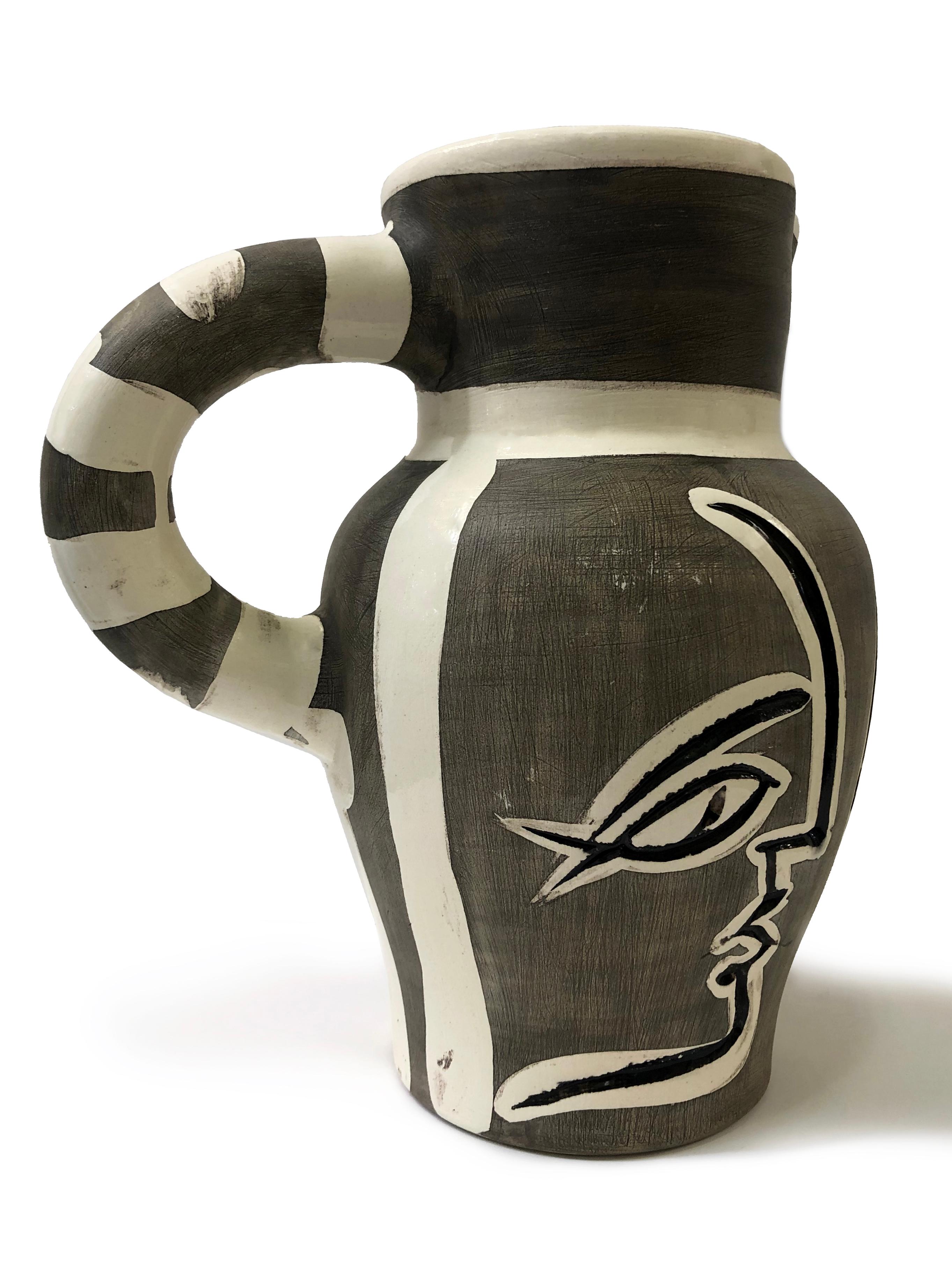 Pichet Gravé Gris (Ceramic Pitcher) For Sale 1