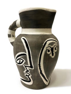 Pichet Gravé Gris (Pichet en céramique)