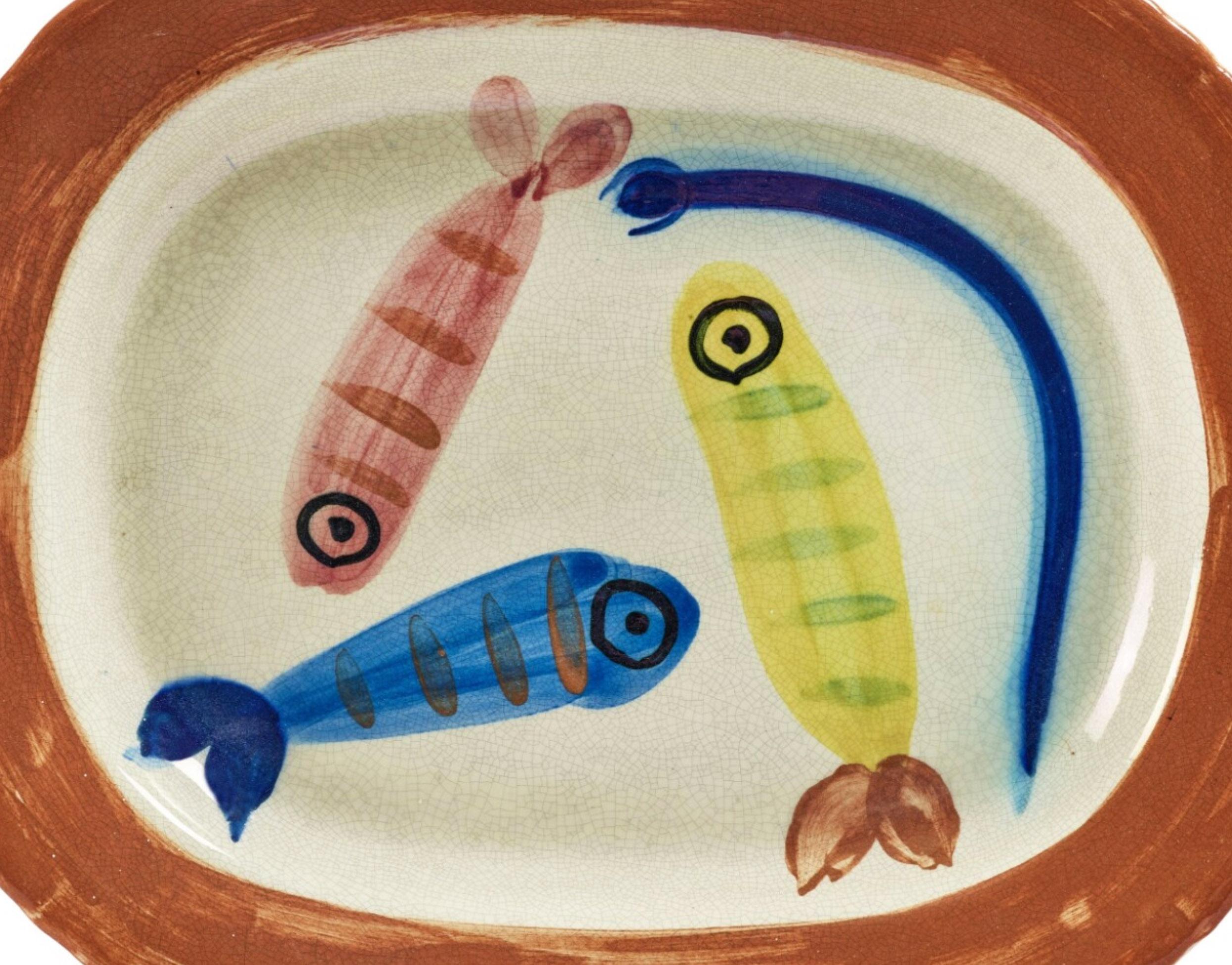 Quatre Poissons Polychromes (Four Polychrome Fische) – Sculpture von Pablo Picasso
