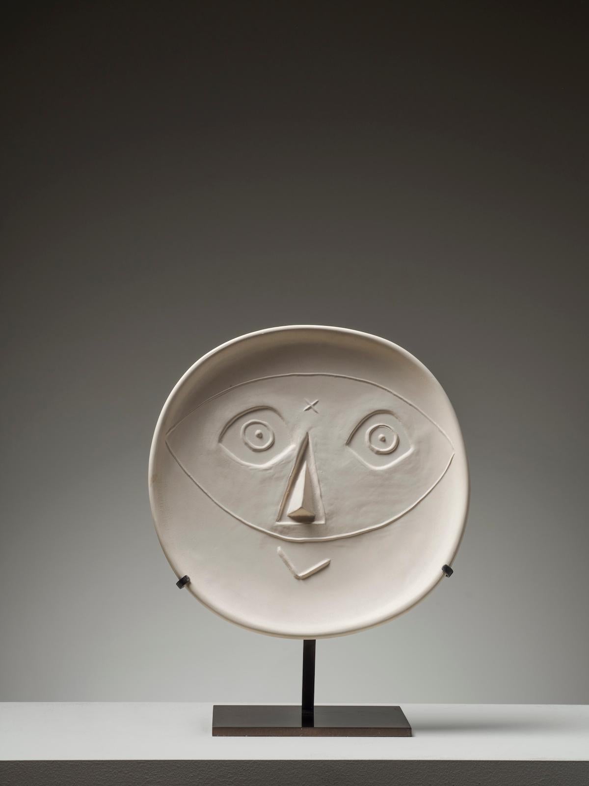 Tête Avec Masque Et Petite Tête De Faune (A.R.363) (Moderne), Sculpture, von Pablo Picasso