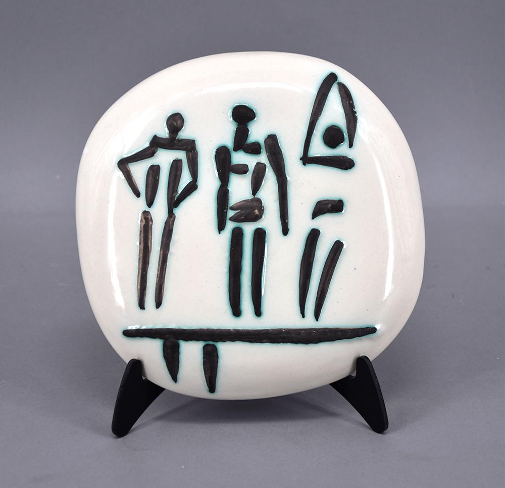 Pablo Picasso Figurative Sculpture – Trois Personnages sur Tremplin (Drei Figuren auf einem Trampoline), A.R. 375