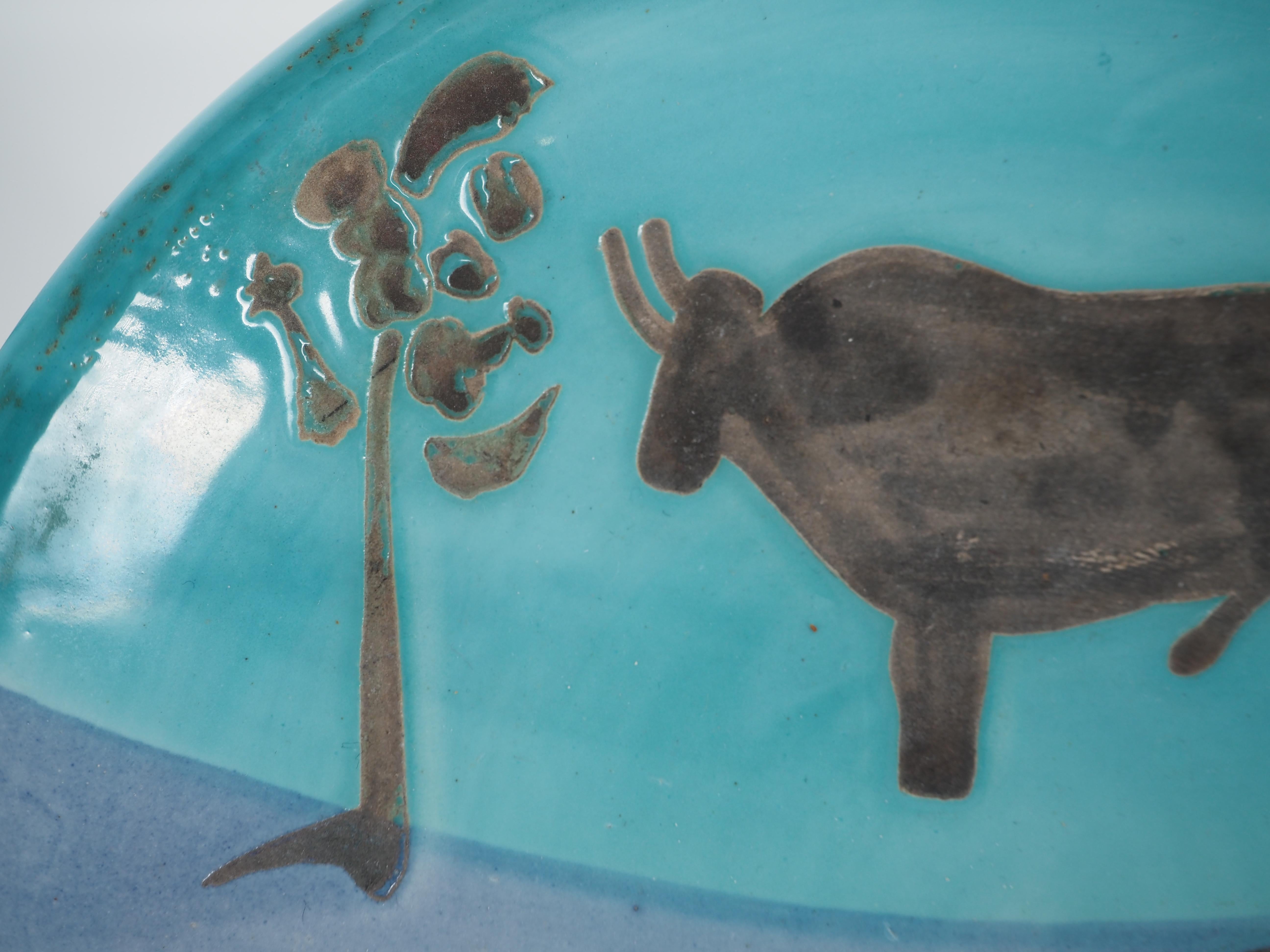 Dos Toros - Cerámica Original MADOURA - Edición de 500 (Ramié #161) - Figurative Sculpture Azul de Pablo Picasso