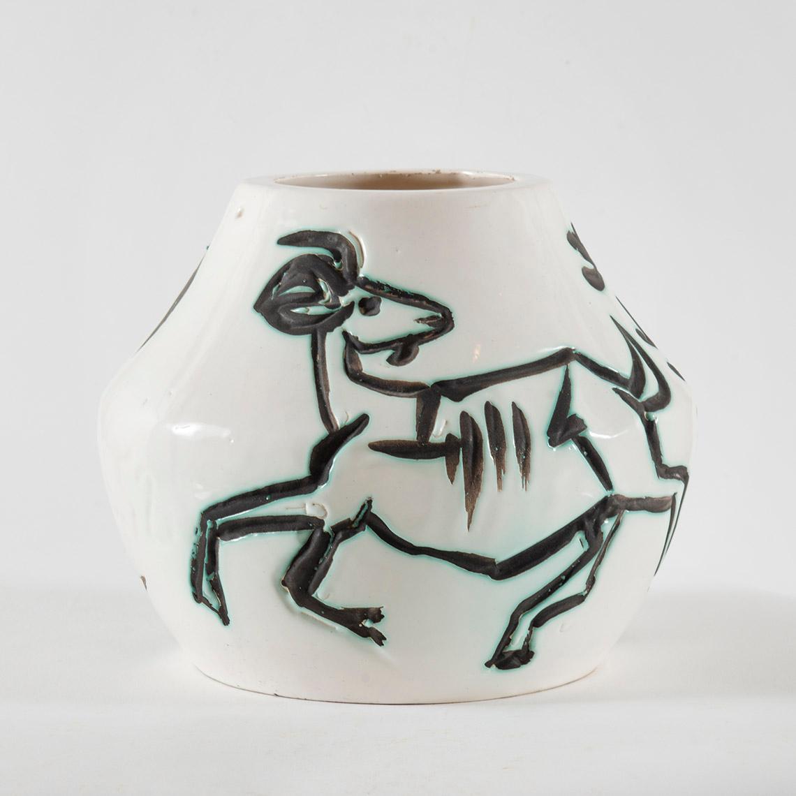 Vase aux Chèvres (A.R.156) – Sculpture von Pablo Picasso