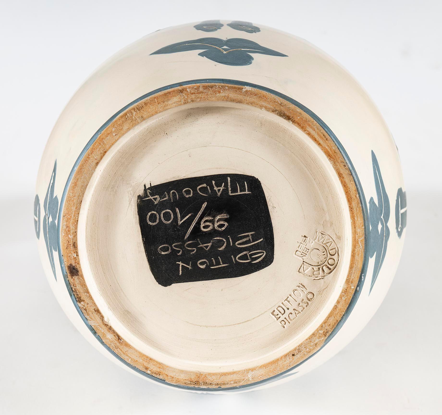 Vase aztèque aux quatre visages (A.R.402) - Sculpture by Pablo Picasso