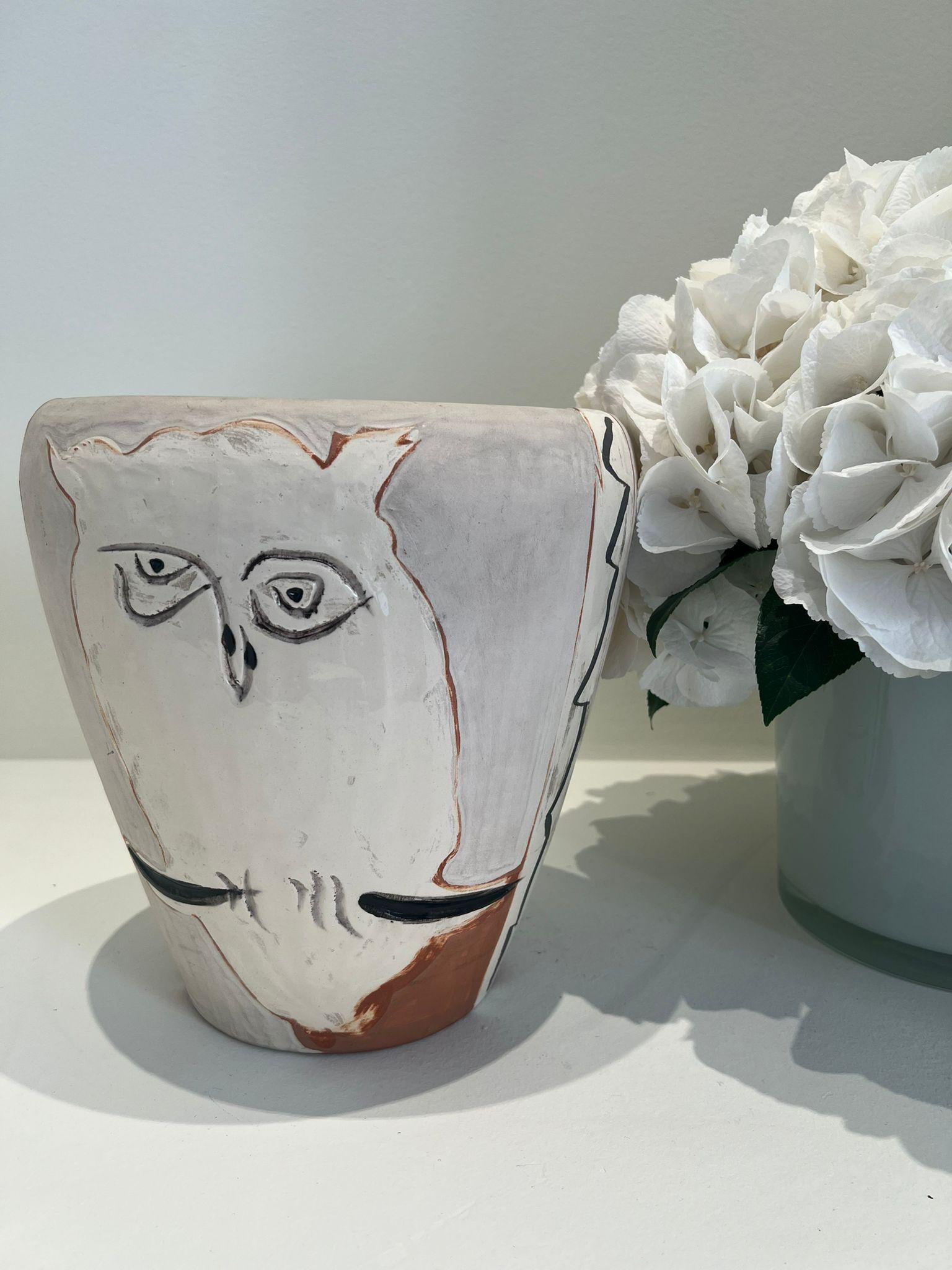 Visage et Hibou, Picasso, Owl, Vase, Terracotta, Earthenware, Face, Ceramic - Print by Pablo Picasso