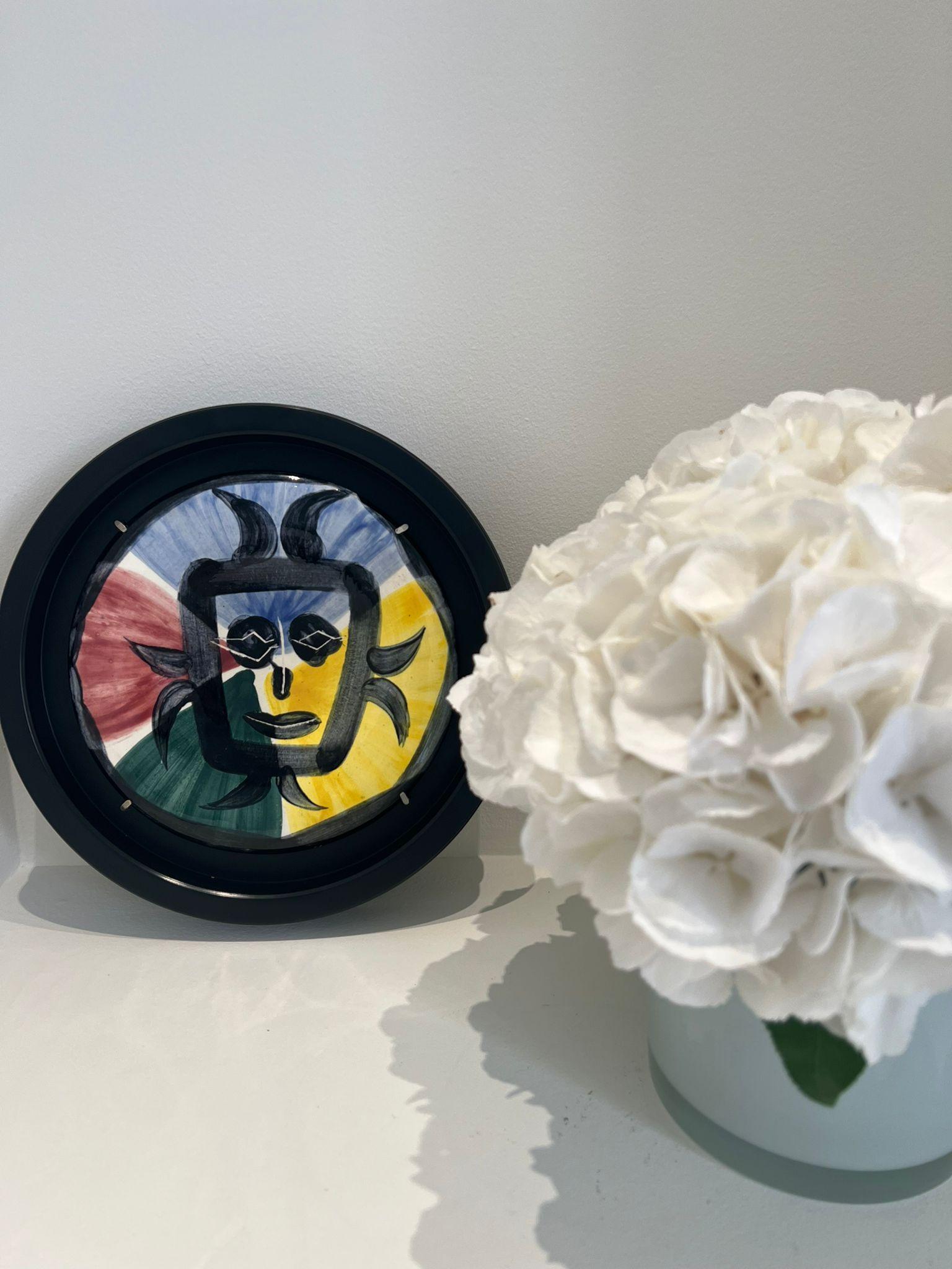 Visage no 125, Picasso, 1960's, Earthenware, Plate, Face, Design - Sculpture by Pablo Picasso