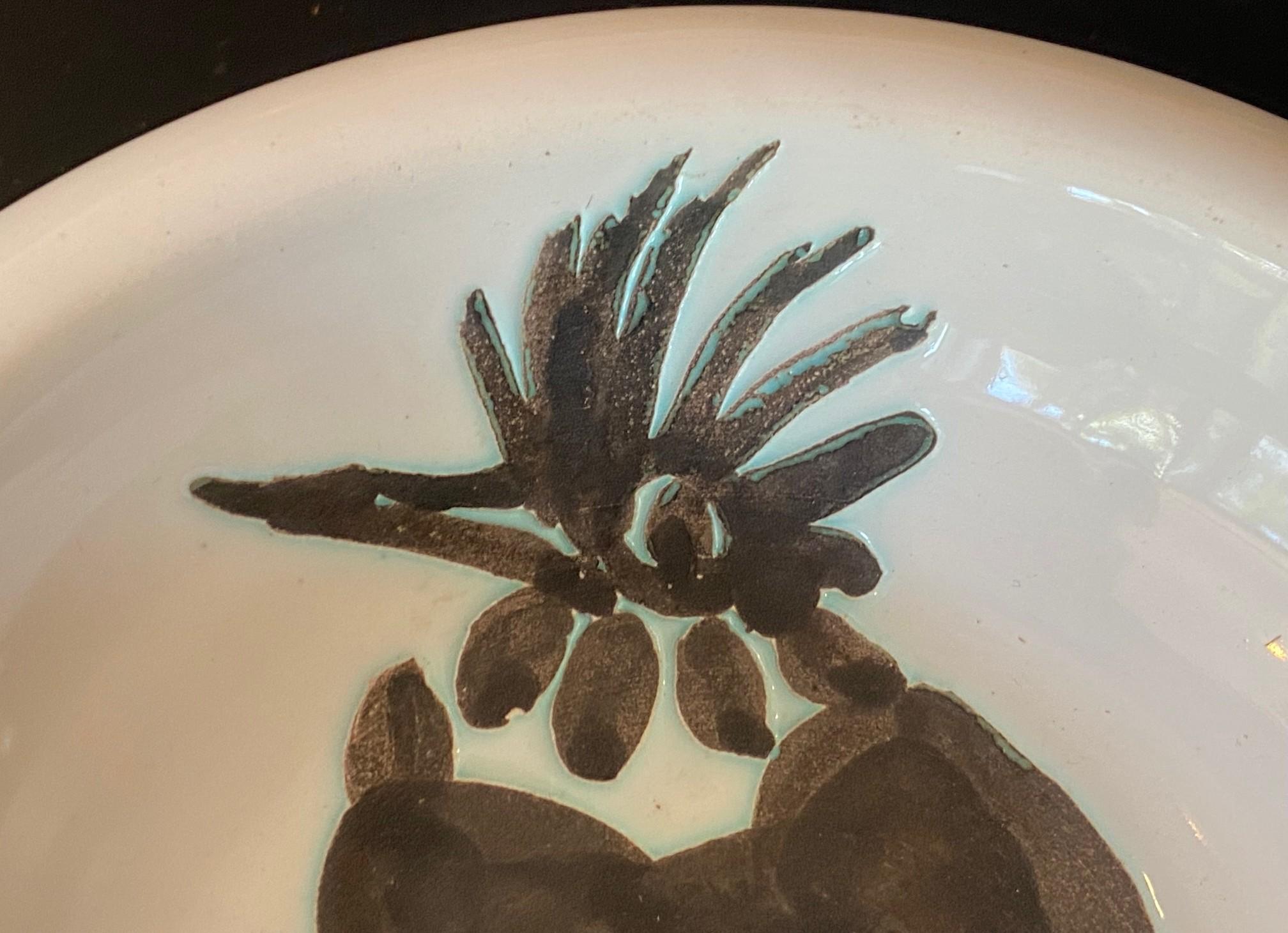 Pablo Picasso Signed Limited Ed. Madoura Pottery Bowl Oiseau à la Huppe A.R. 173 For Sale 3