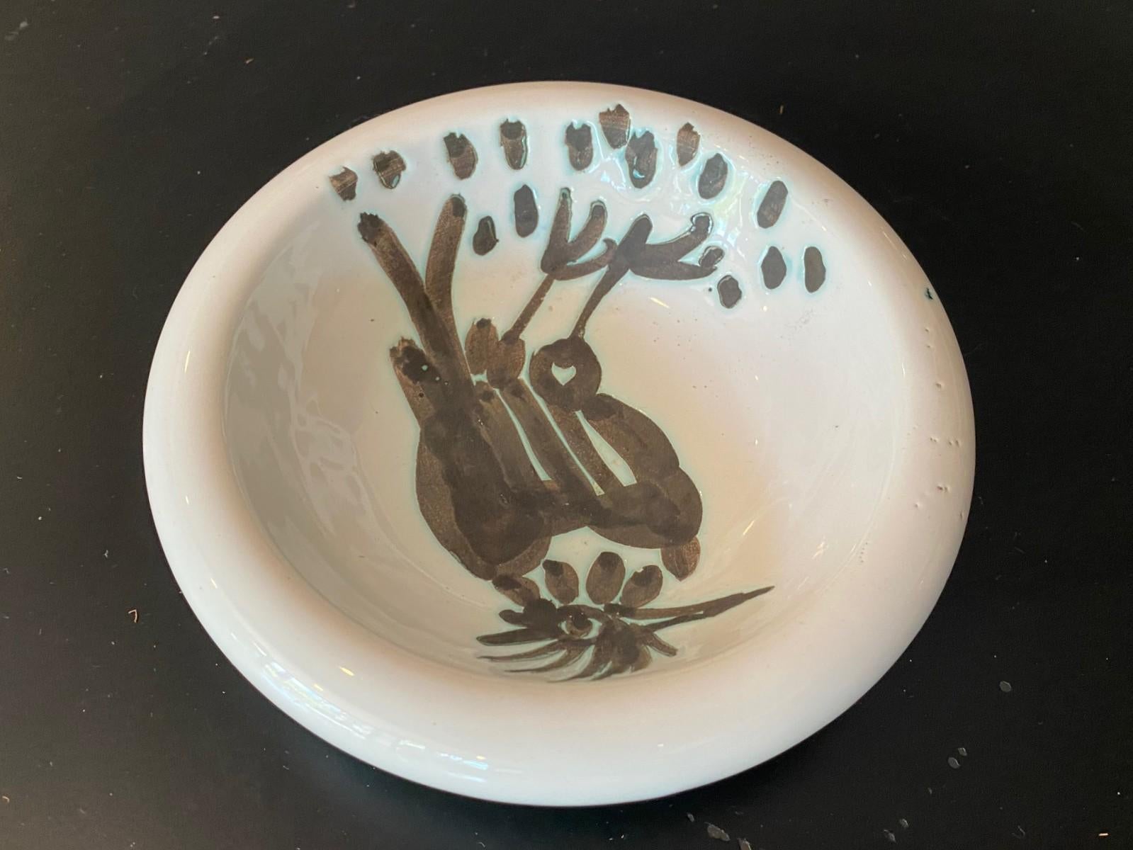Pablo Picasso Signed Limited Ed. Madoura Pottery Bowl Oiseau à la Huppe A.R. 173 In Good Condition For Sale In Studio City, CA