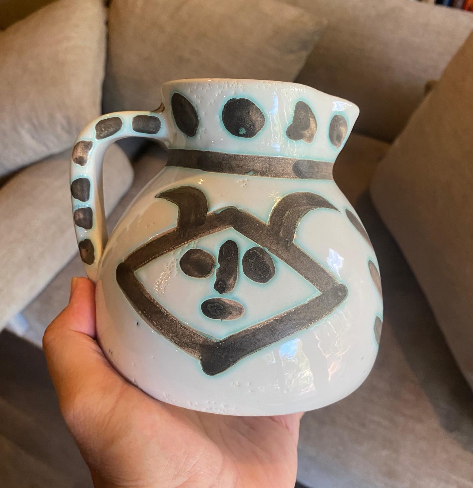 Pablo Picasso Signiert Limited Ed. Madoura Töpferei Krug Têtes , 1956 A.R. 368 im Angebot 6