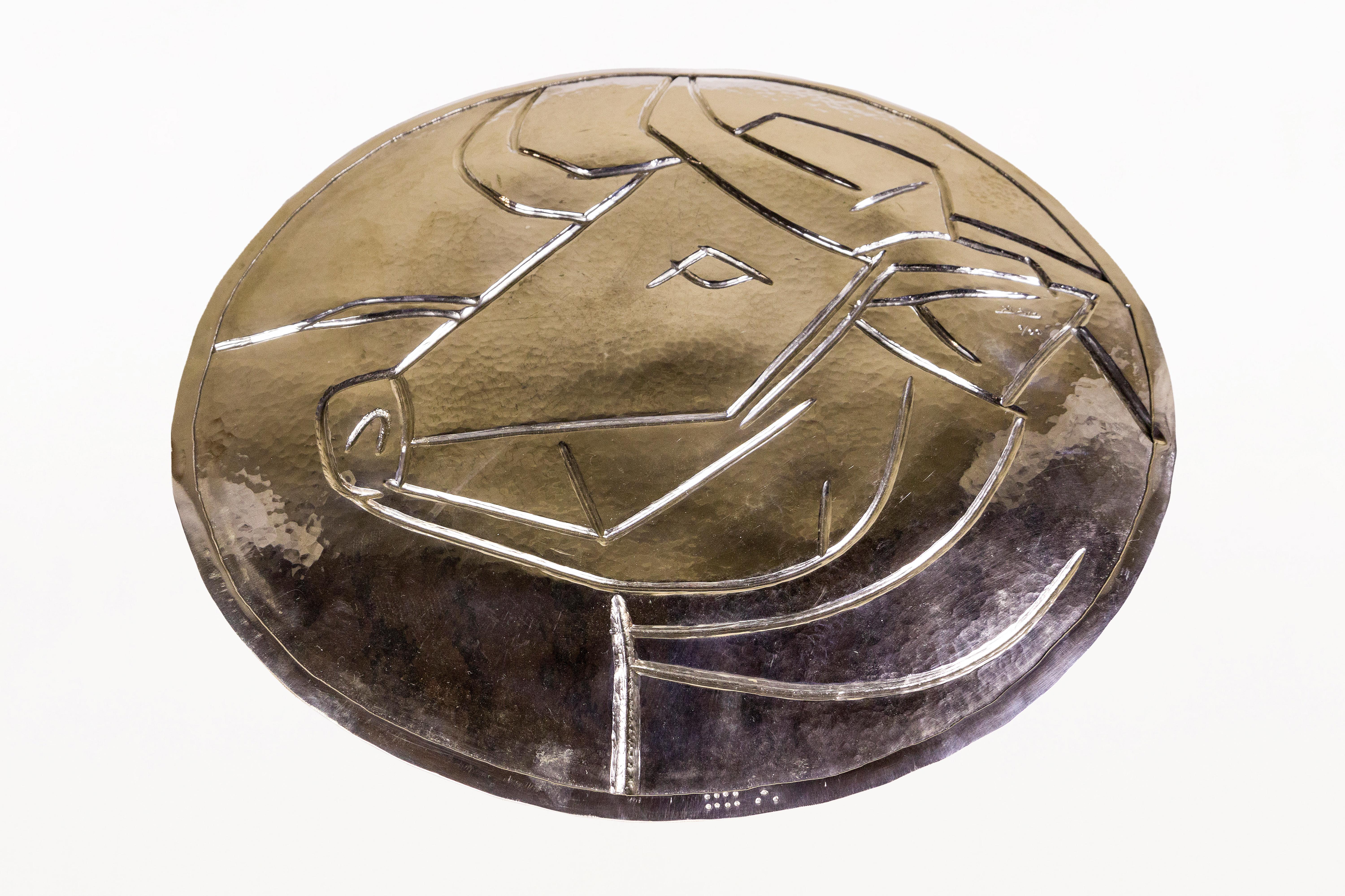 Plaque de Pablo Picasso.
Fabriqué en argent.
Très décoratif.
Avec certificat d'authenticité, signé et numéroté.
Fabricant : Pierre Hugo
Circa 1956, Espagne.
Excellent état.
Pablo Designs (25 octobre 1881 - 8 avril 1973) est un peintre, sculpteur,