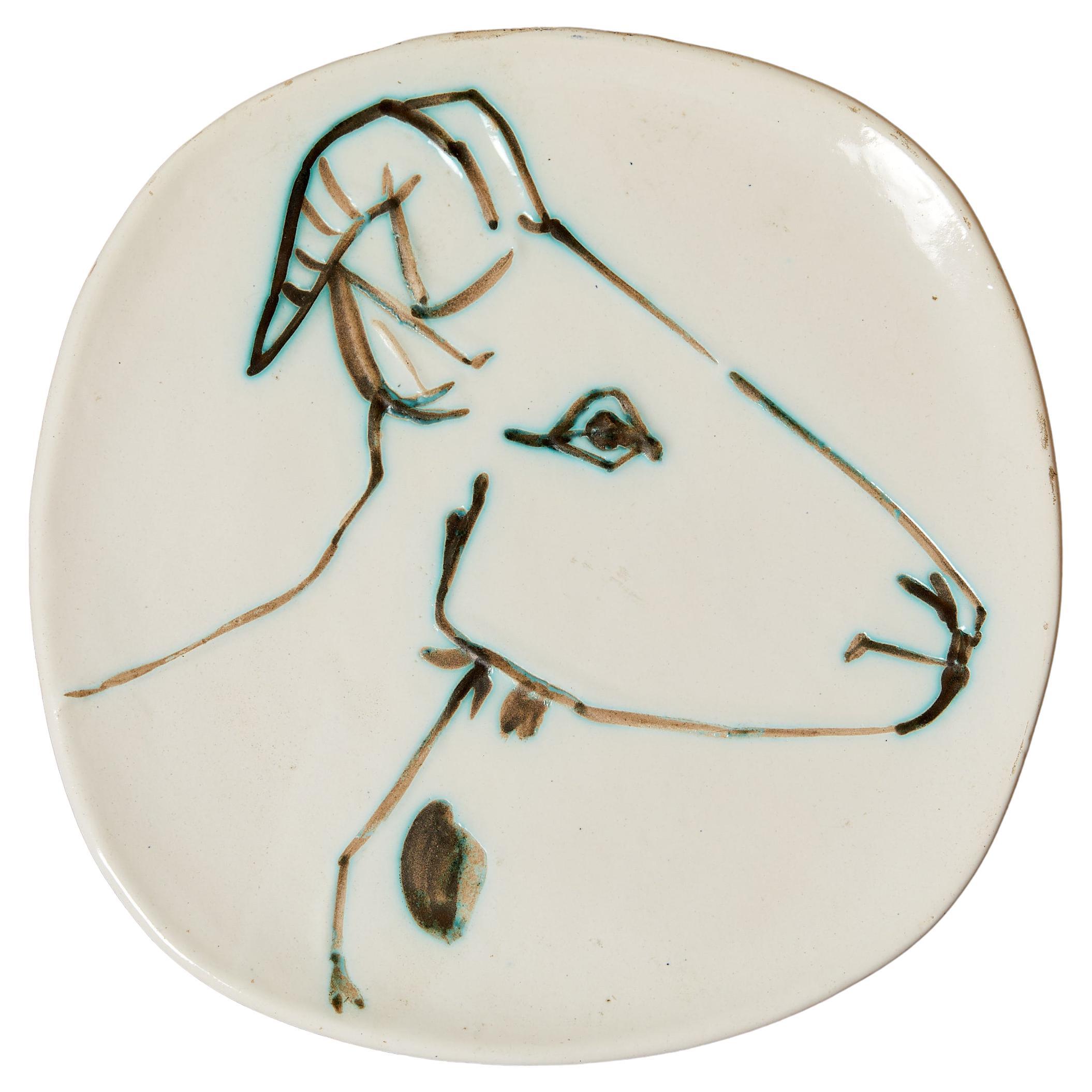 Pablo Picasso, Tête de chèvre de profil, 1950, assiette ronde/carré. For Sale