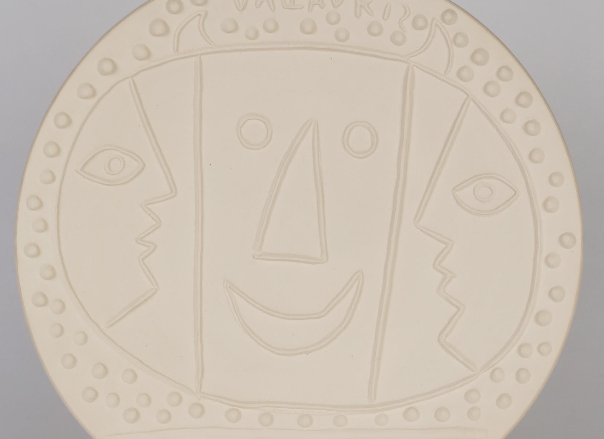 Pablo Picasso Vallauris A.R. 330 Limited Edition Plate With Three Faces, 1956 In Good Condition For Sale In Bishop's Stortford, Hertfordshire