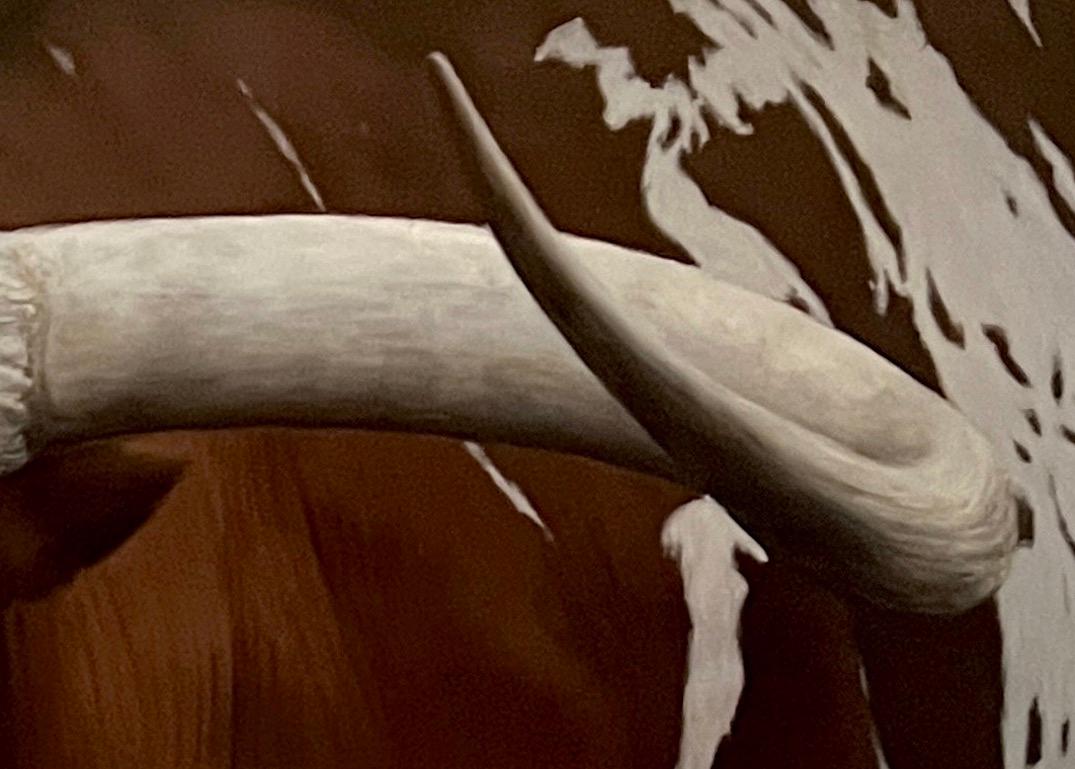 Brown Longhorn (Schwarz), Animal Painting, von Pablo Santibanez Servat