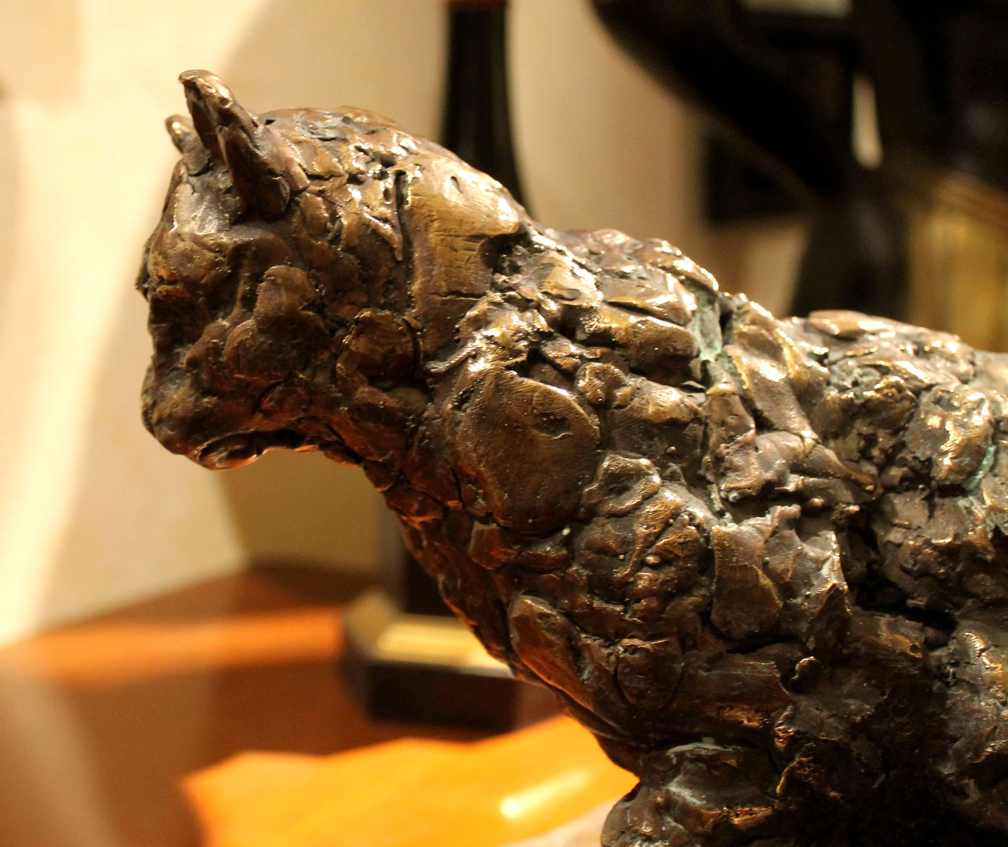 Pablo Simunovic, Lost Wax Casting Bronze Sculpture of a Cat on a Round Base In Excellent Condition In Firenze, IT