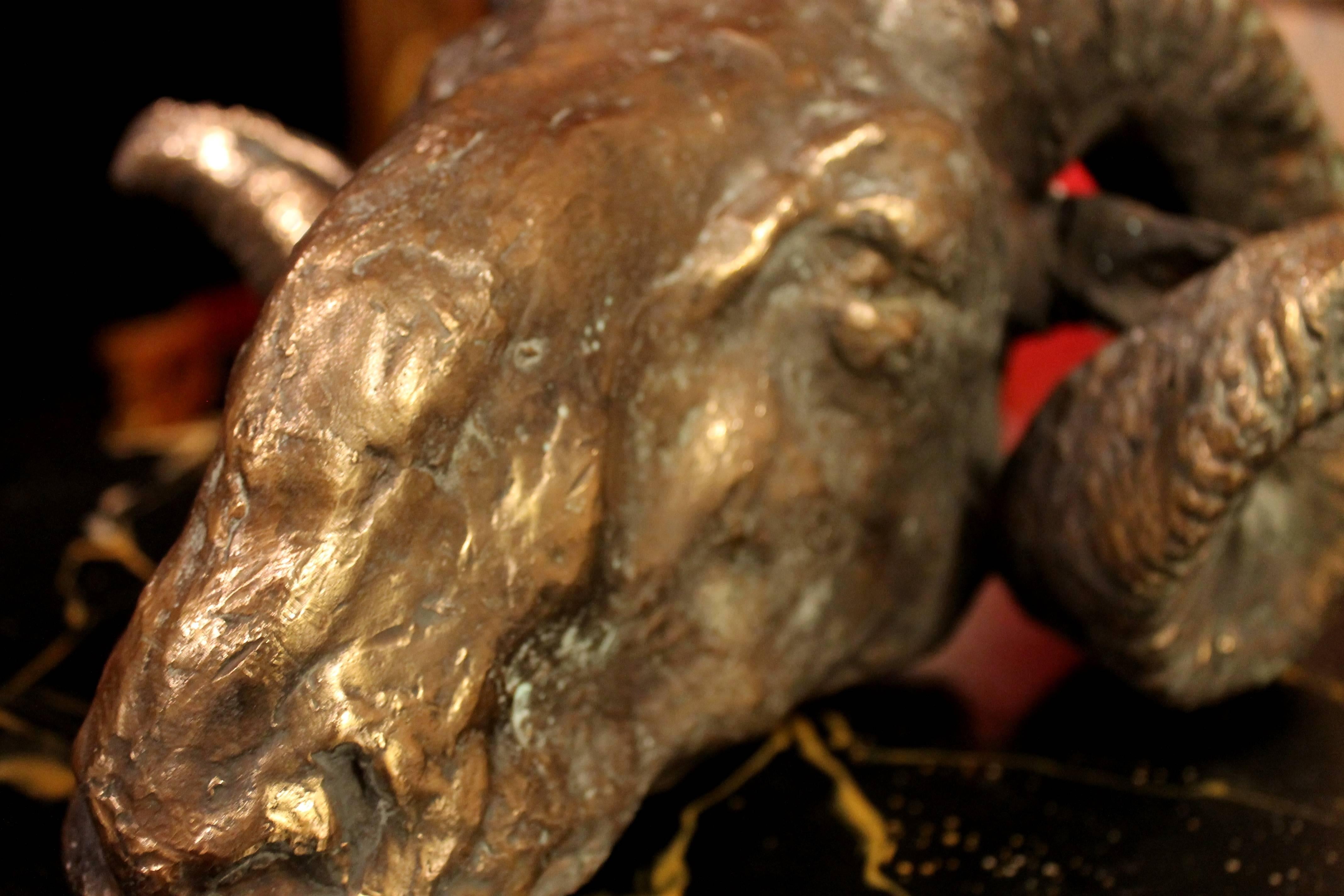 Tête de bélier contemporaine en bronze Sculpture Technique de moulage à la cire perdue Patine verte Excellent état à Firenze, IT