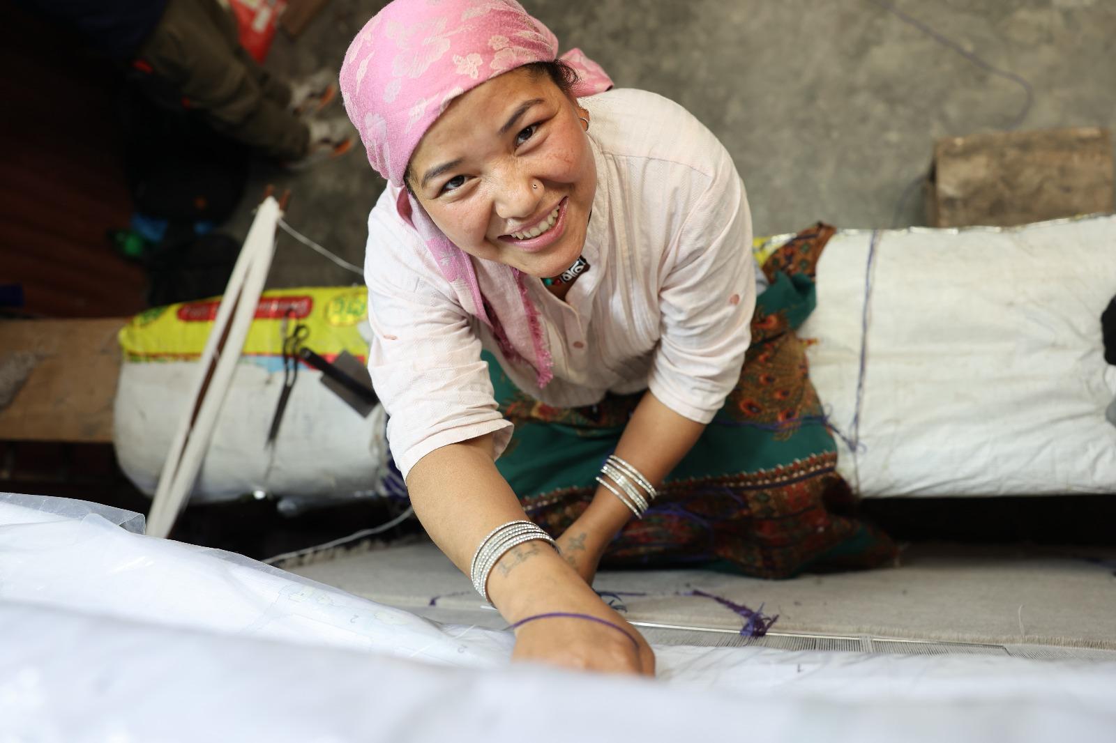 Pablo Siquier - Limitierte Auflage Künstler handgeknüpft Wolle und Seide Teppich 9.9'x7.3' im Angebot 10