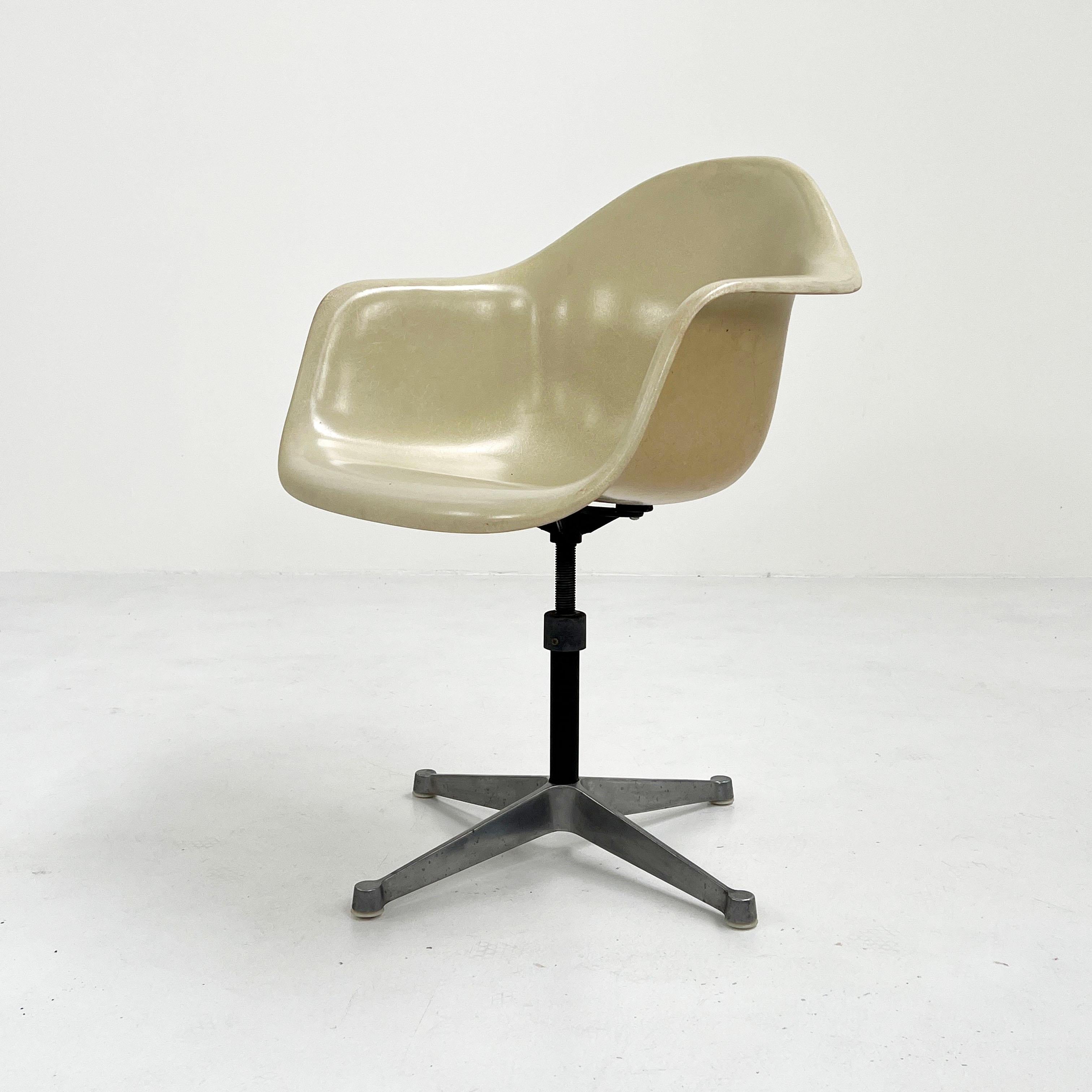 PAC Armchair by Charles & Ray Eames for Herman Miller, 1960s
Designer - Charles and Ray Eames
Producer - Herman Miller
Model - PAC 
Design Period - Sixties
Measurements - width 63 cm x depth 55 cm x height 86 cm x seat height 47 cm
Materials -