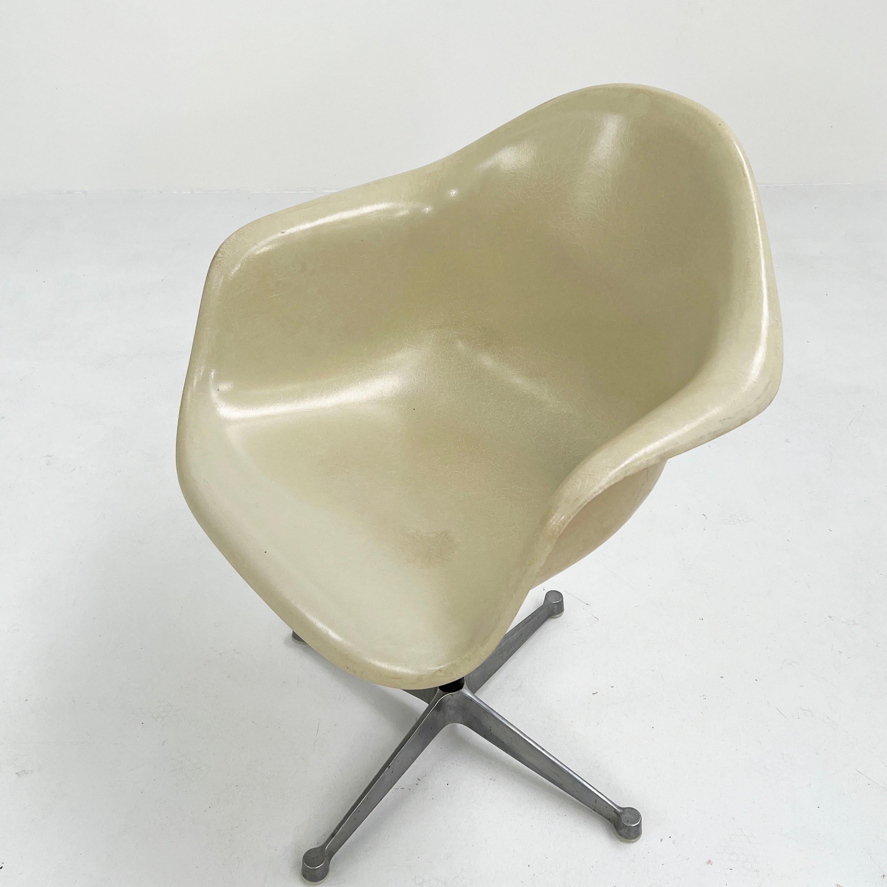 Mid-20th Century PAC Armchair by Charles & Ray Eames for Herman Miller, 1960s