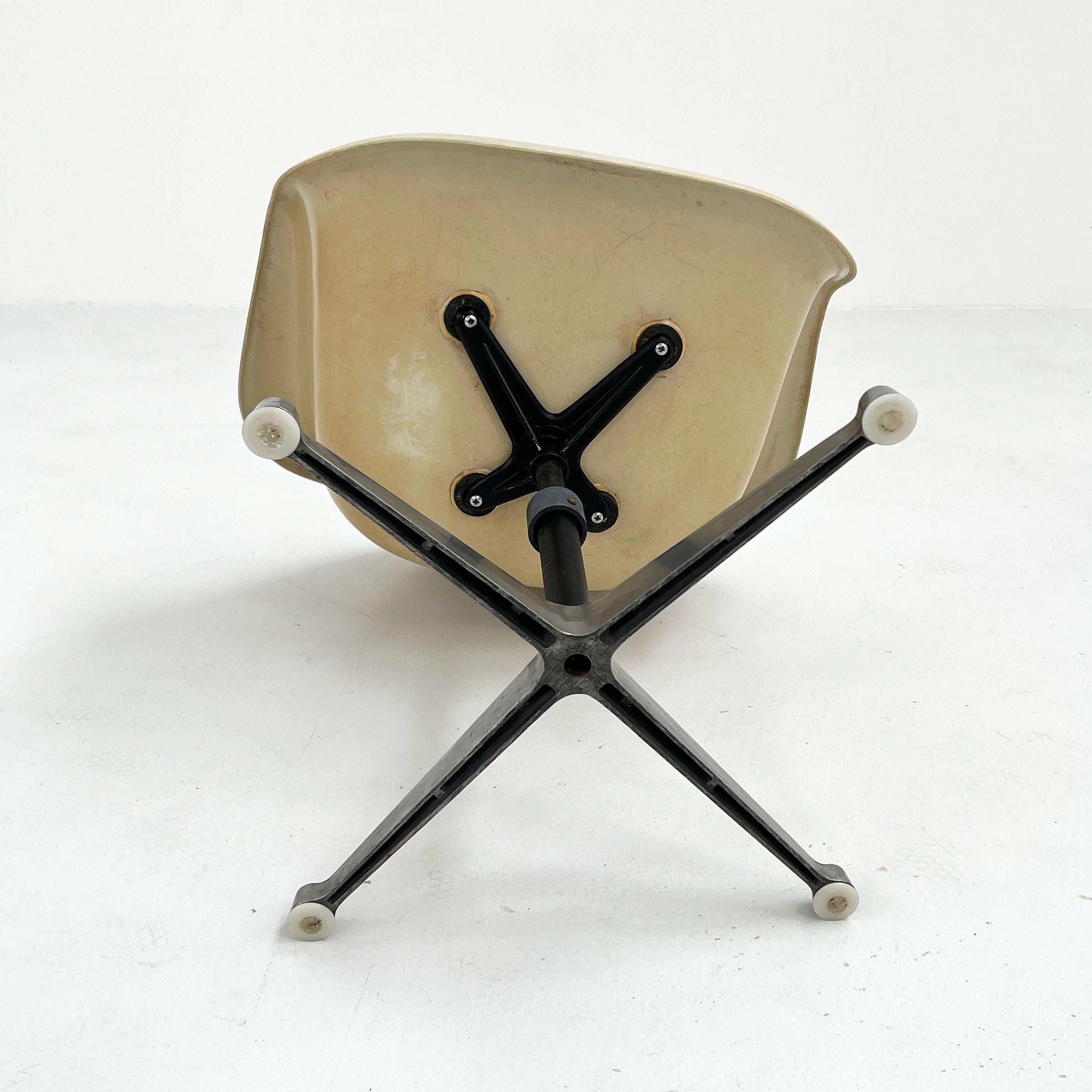 PAC Armchair by Charles & Ray Eames for Herman Miller, 1960s 1