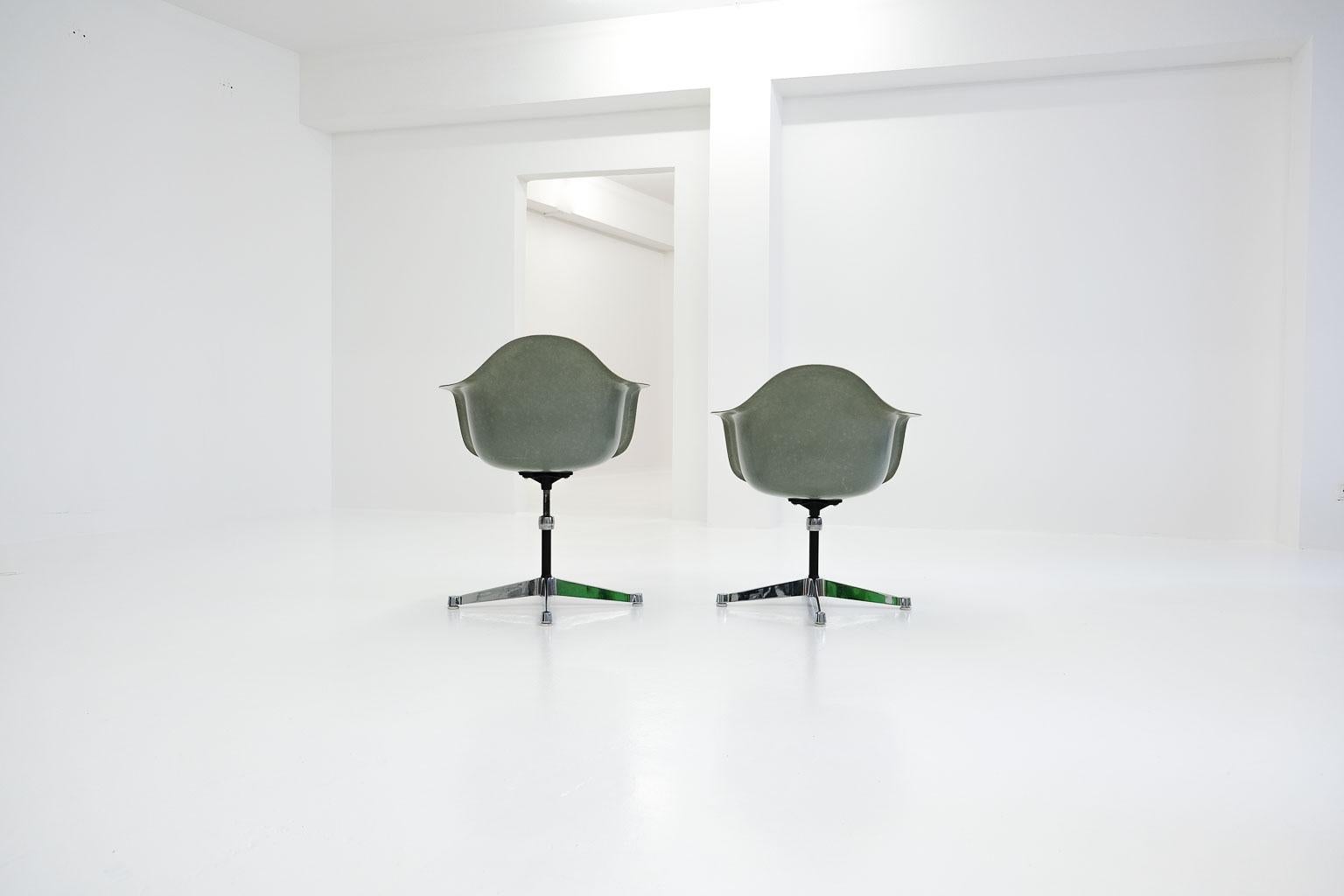 20th Century PAC (pivot armchair contract base - adjustable), Charles Eames for Herman Miller