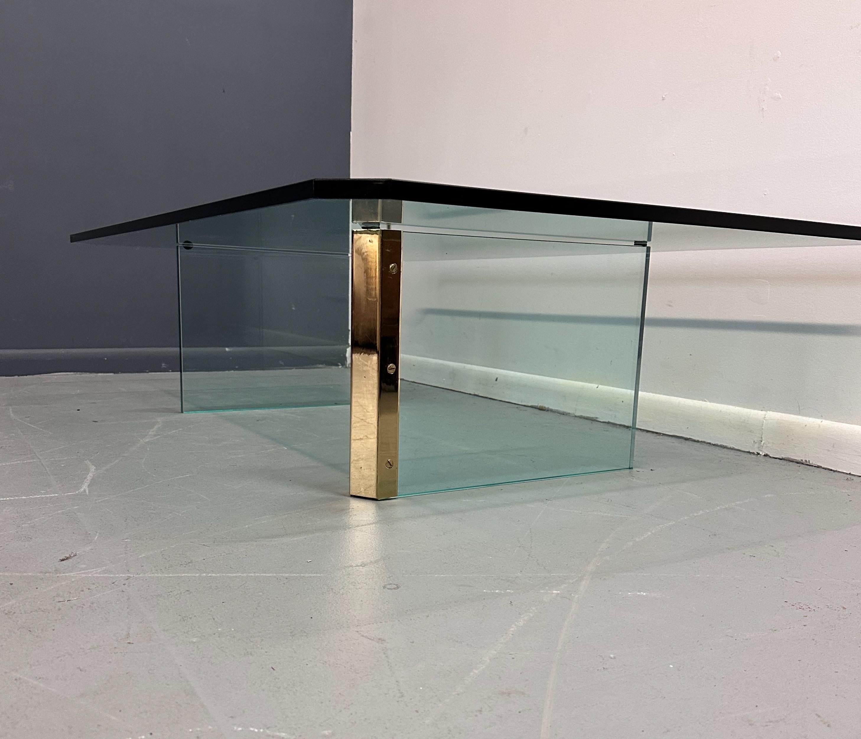 Mid-Century Modern Pace Brass and Glass Coffee Rectangular Table with Unusual Z Formation For Sale