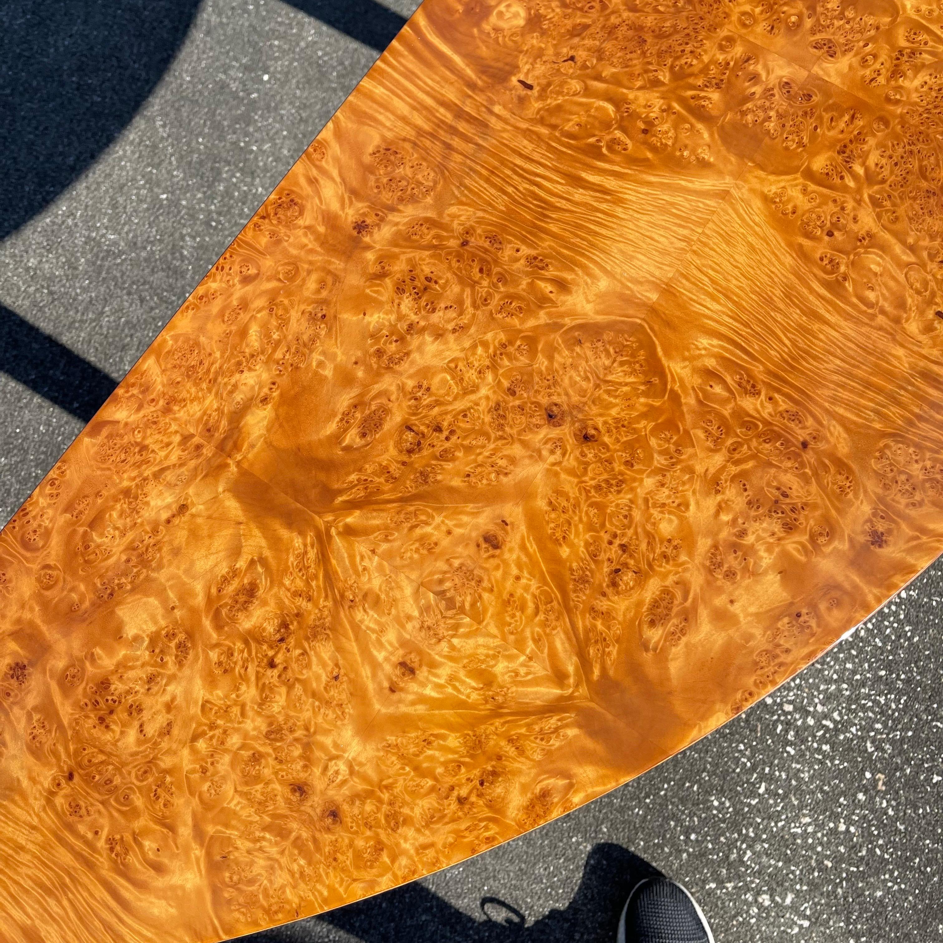 Bois Pace Collection Table d'entrée console Demi Lune en marqueterie de Burl Wood en vente