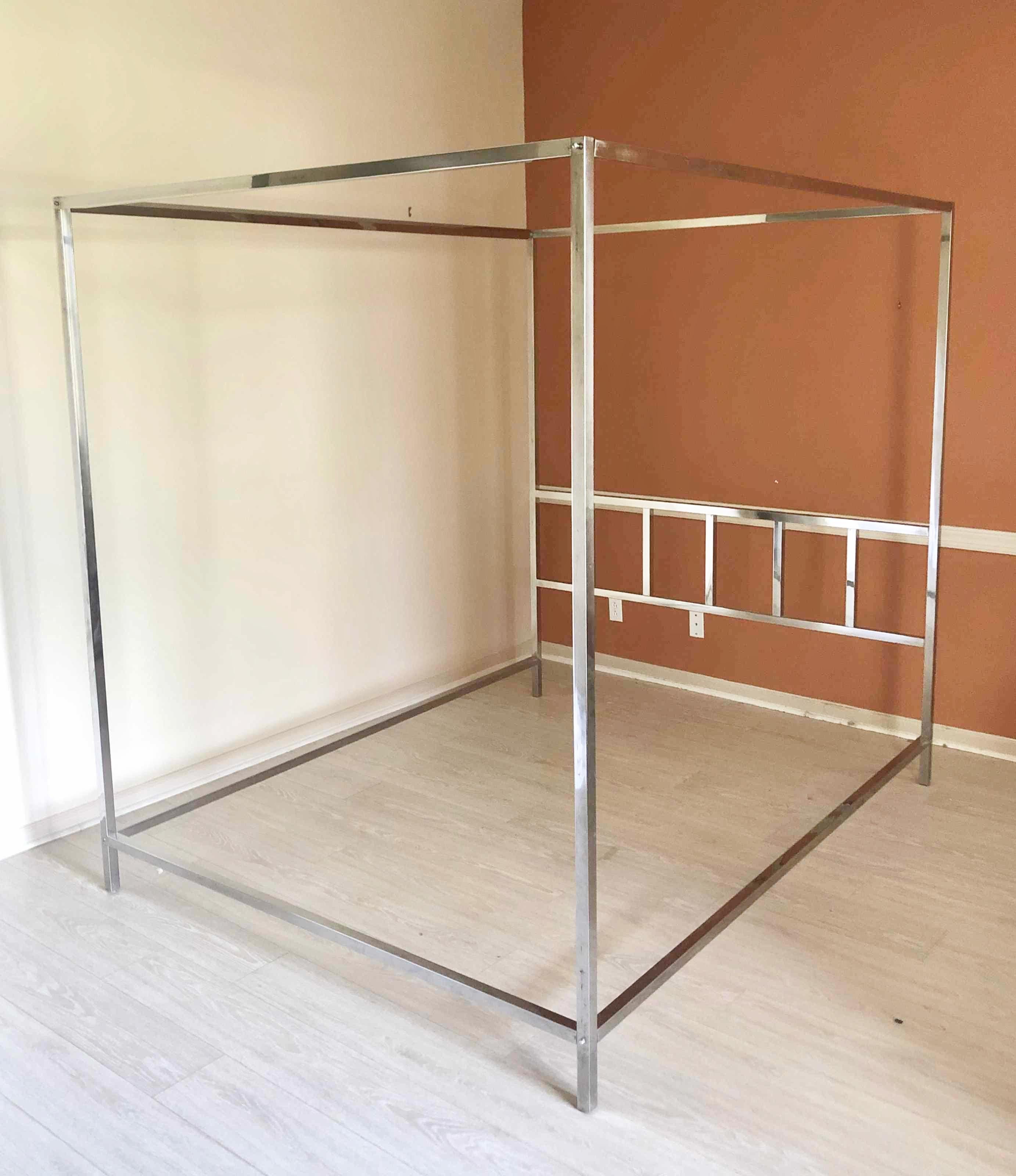 Chic and glamorous queen size, 1970's polished chrome canopy four poster bed frame by Pace Collection.

Available separately, we also have a Pace Collection Chrome Canopy King size bed frame