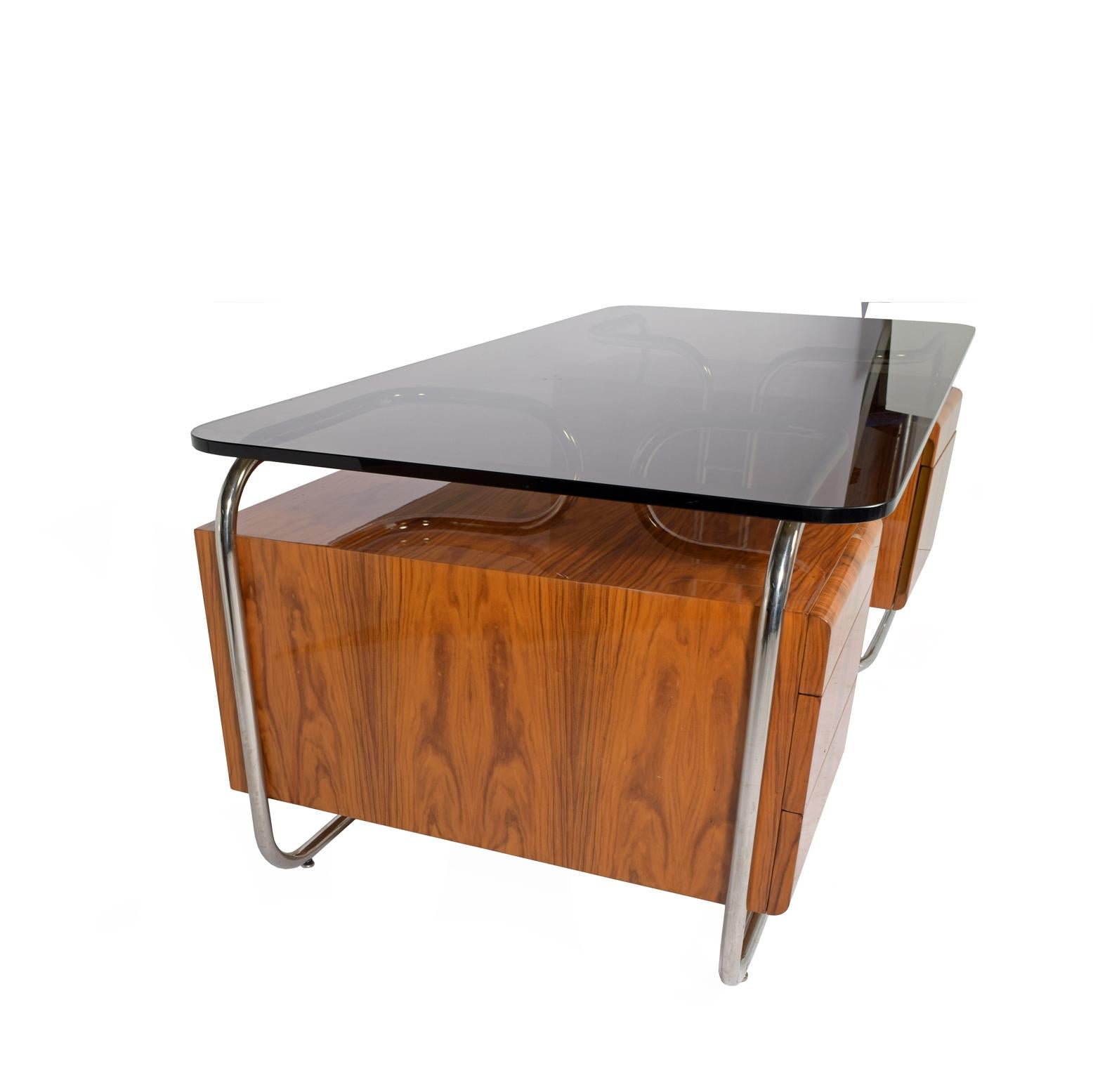 Pace Collection Executive Desk A Leon Rosen Design In Good Condition In Hudson, NY