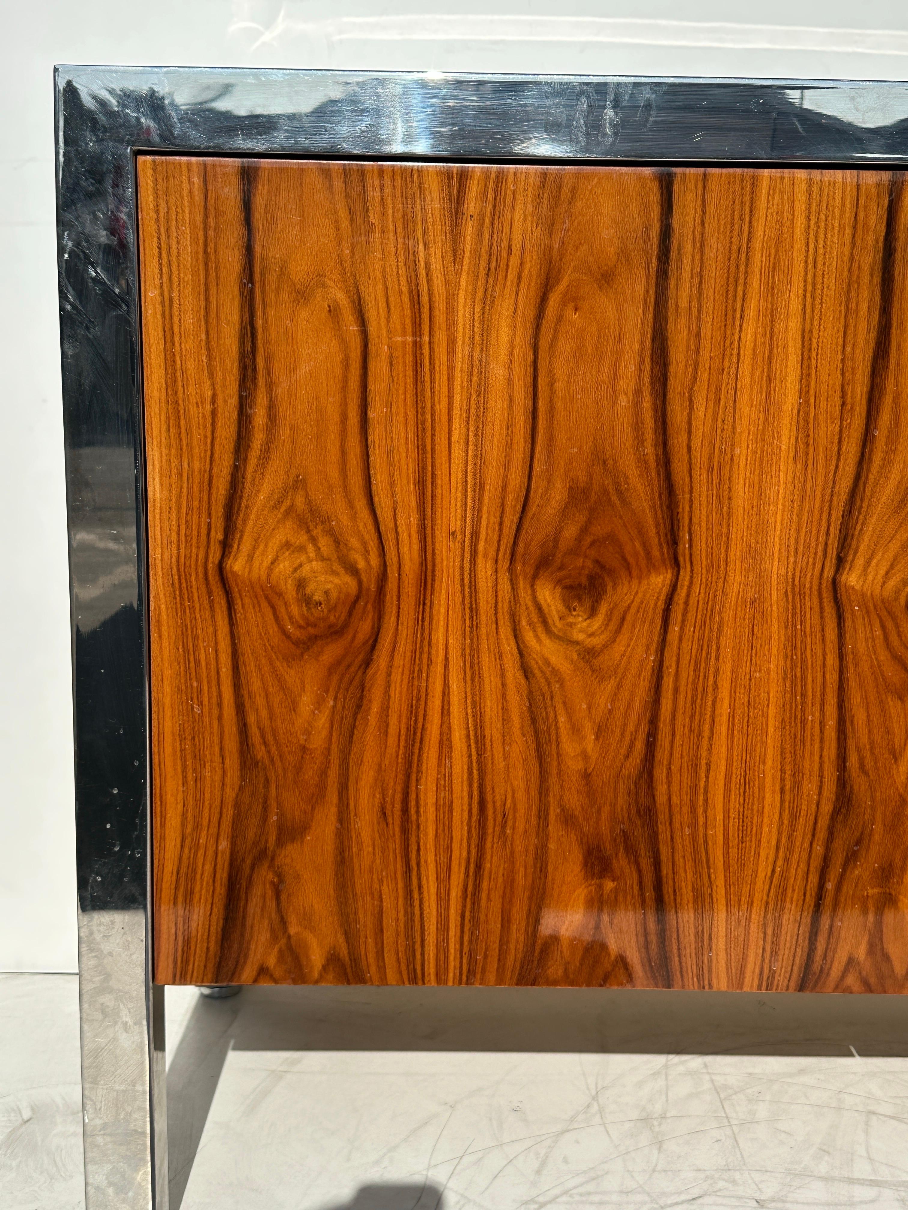 Mid-Century moderno Pace Collection Credenza in legno di koa hawaiano in vendita