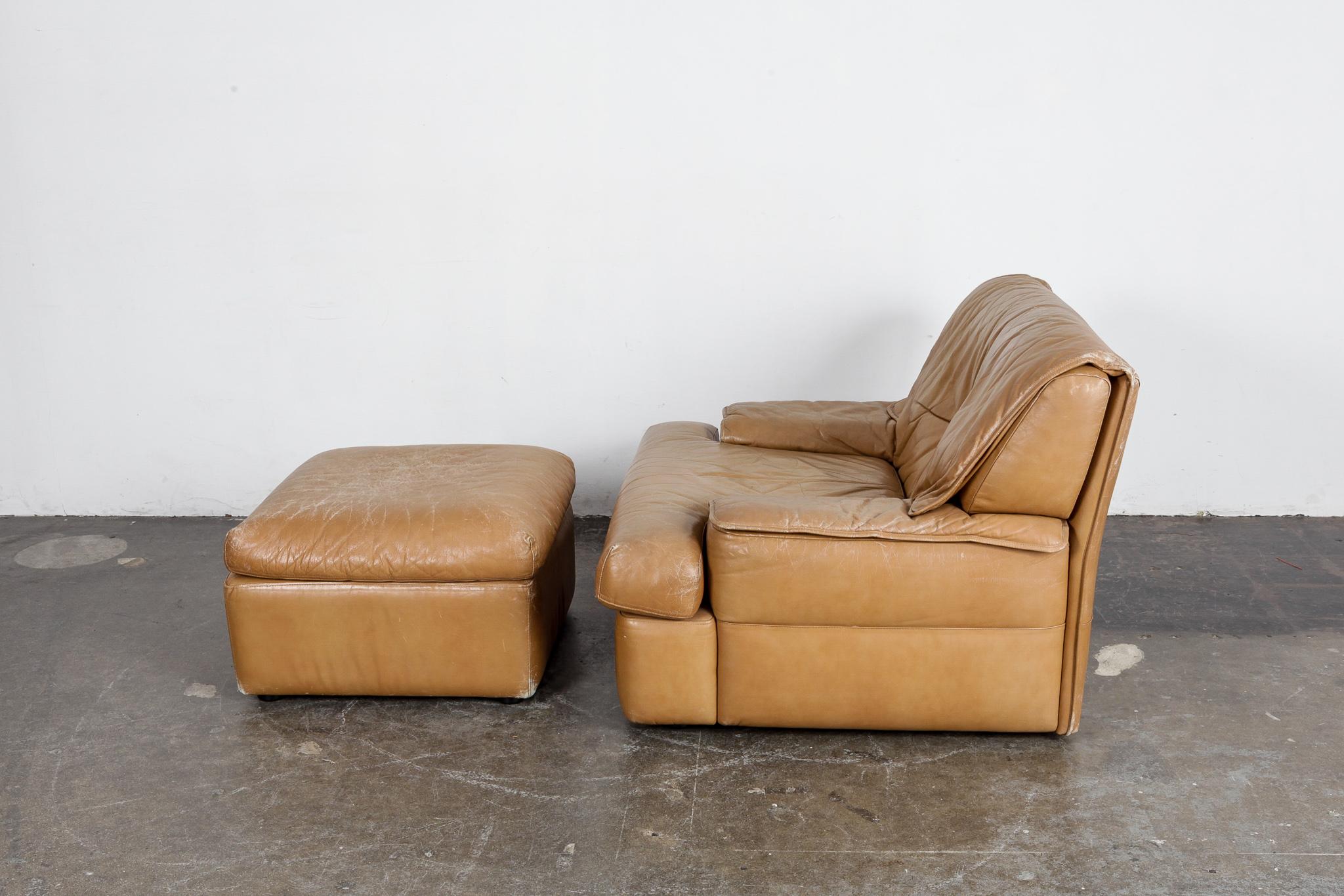 Late 20th Century Pace Collection or i4 Mariani 'Monique' Tan Leather Lounge and Ottoman