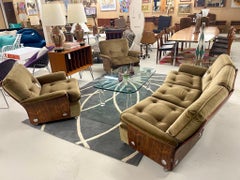 Tavolino da caffè in vetro e gambe a vite in cromo della Pace Collection di Leon Rosen