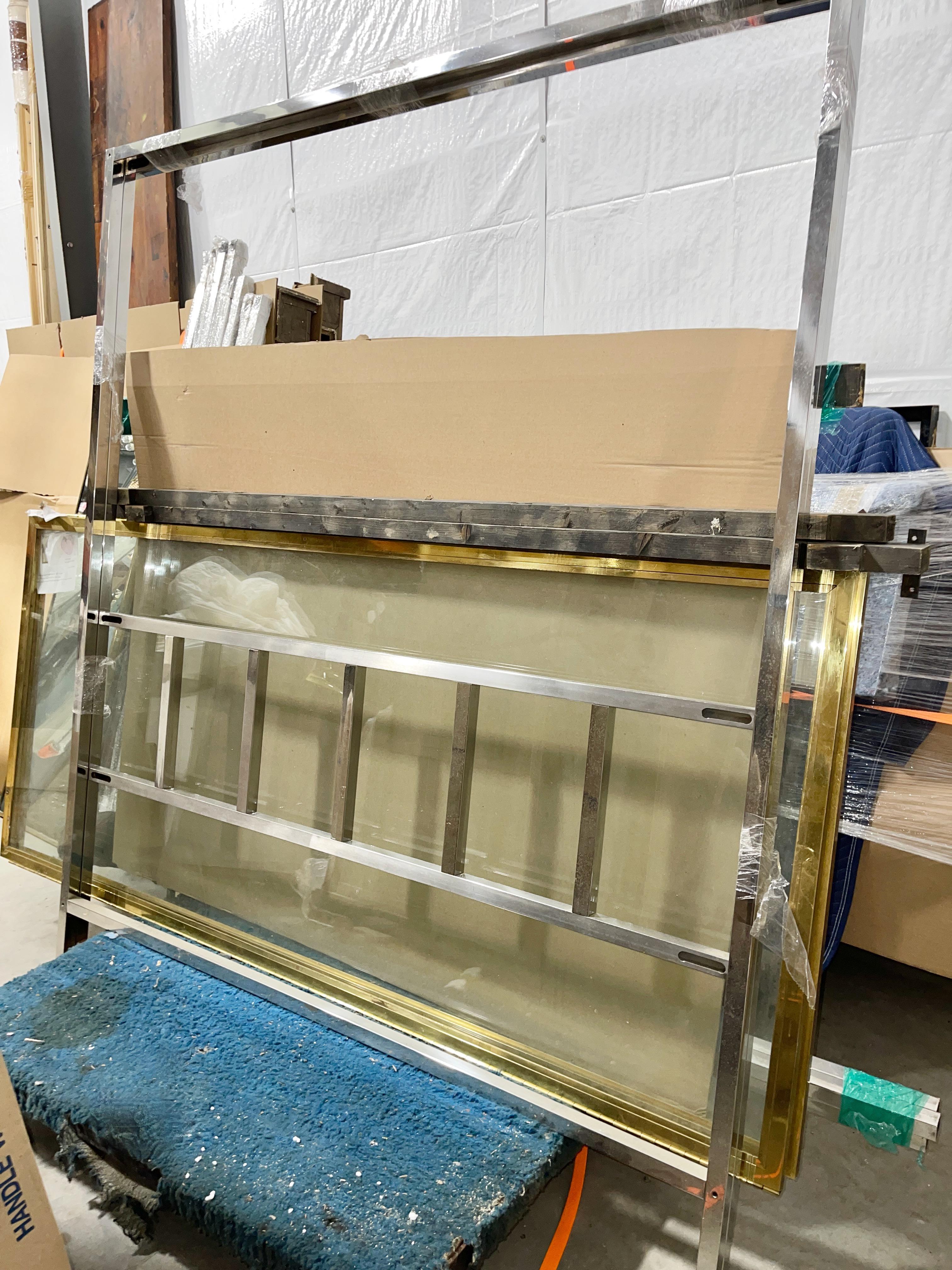 Pace Collection Queen Chrome Canopy Bed In Good Condition For Sale In Hanover, MA