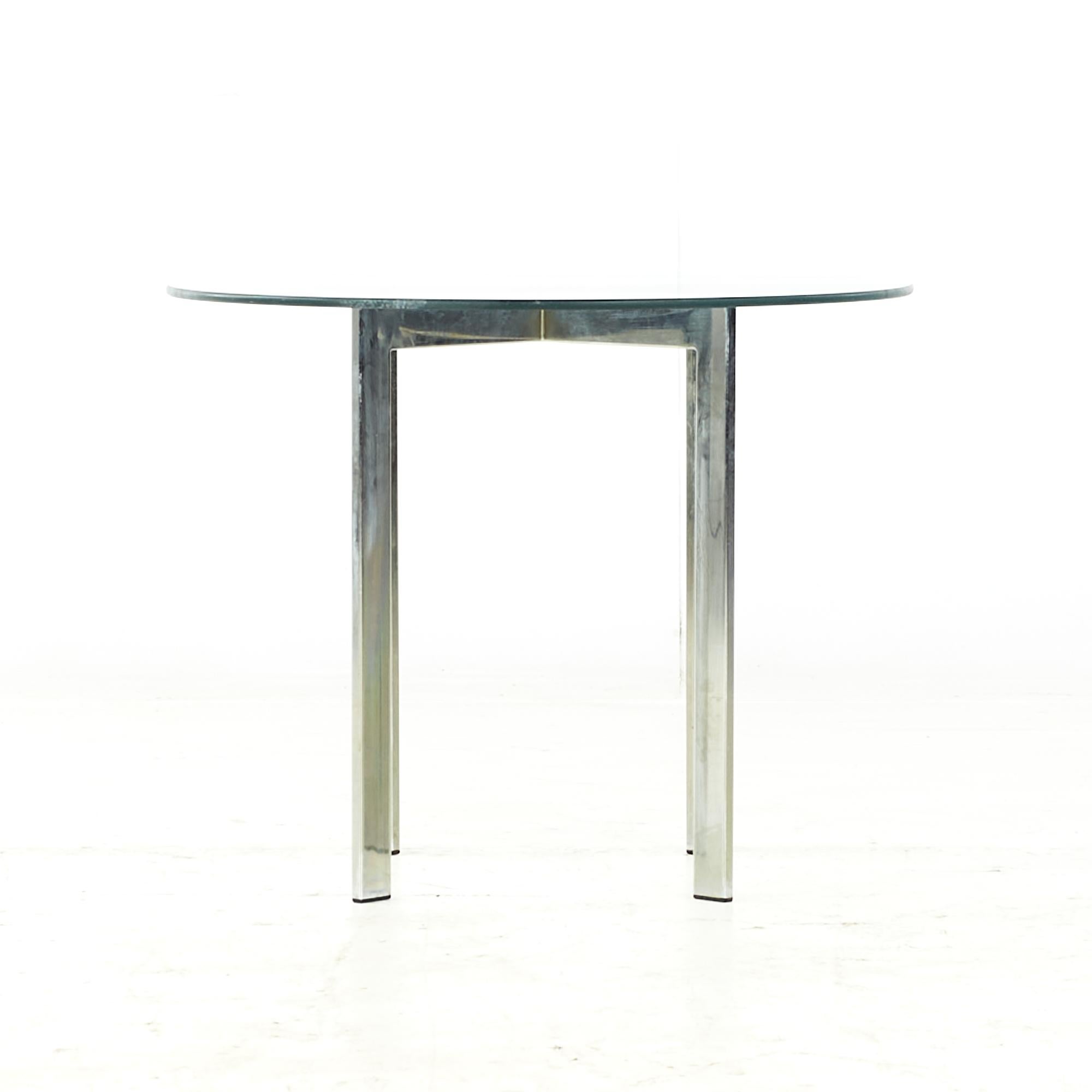 Pace Collection Style Midcentury Chrome and Glass Side Table In Good Condition For Sale In Countryside, IL