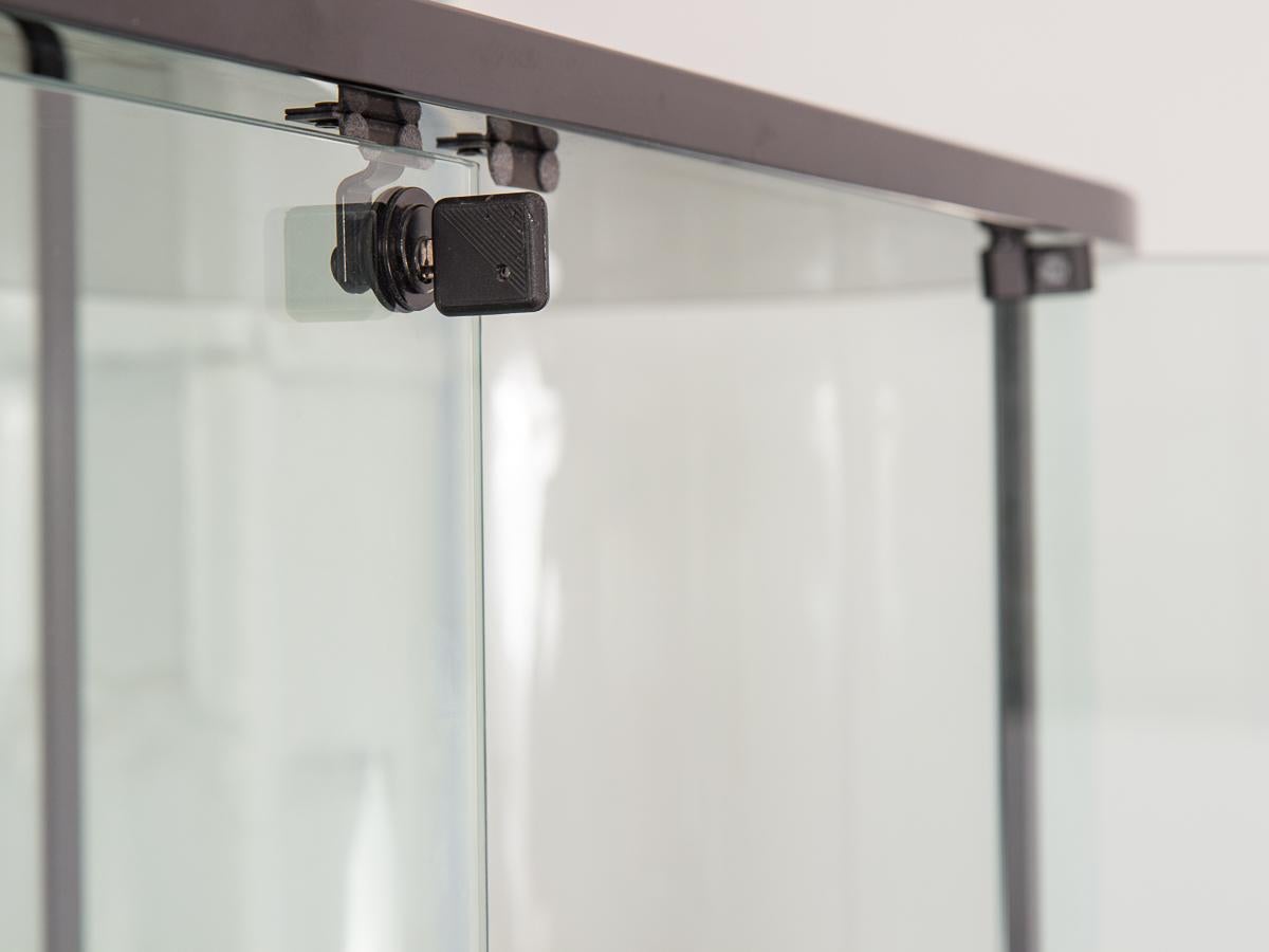 Pace Collection Hohe gerundete Glasvitrine (20. Jahrhundert)