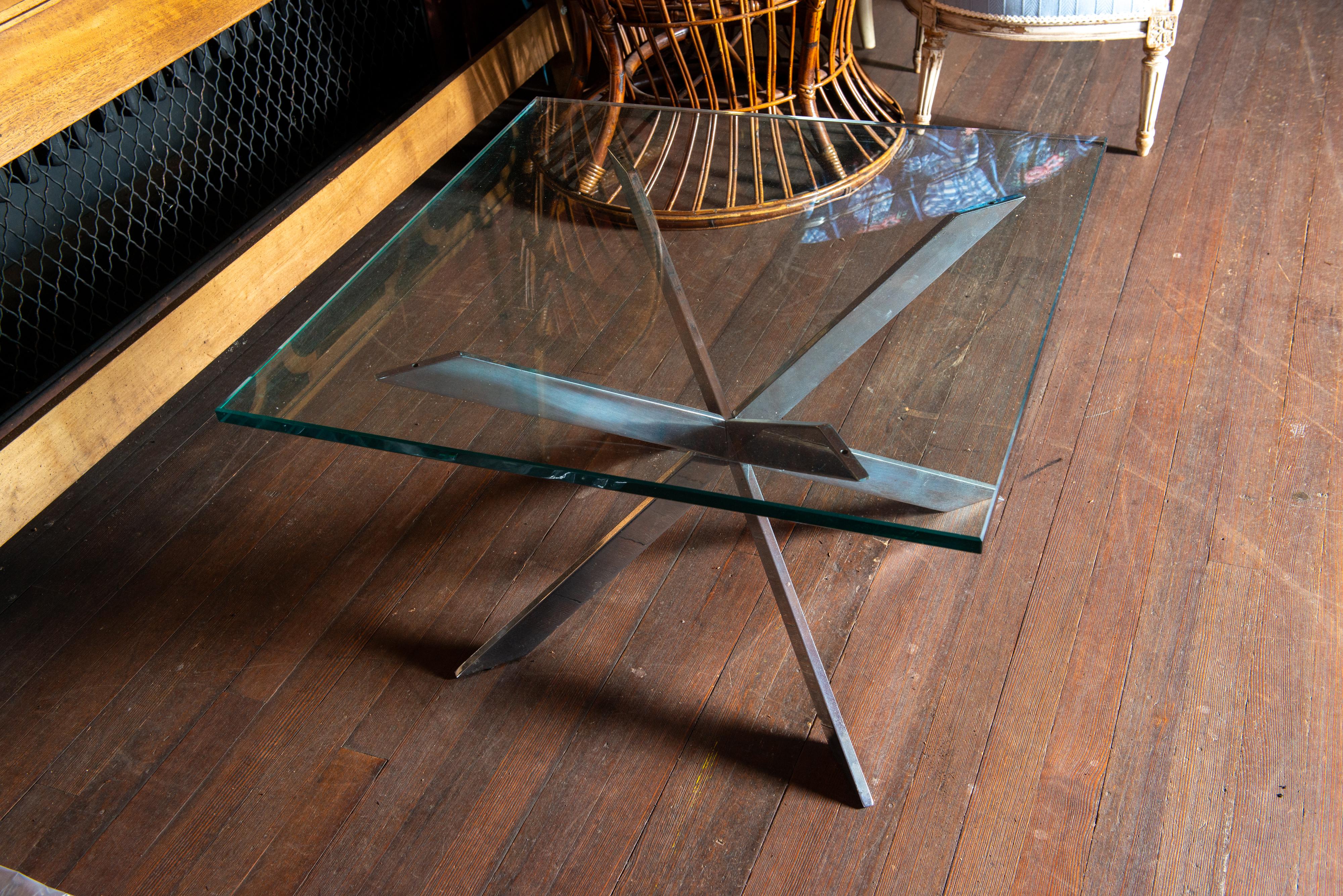 Acier Table basse Pace Double X chromée avec plateau en verre en vente